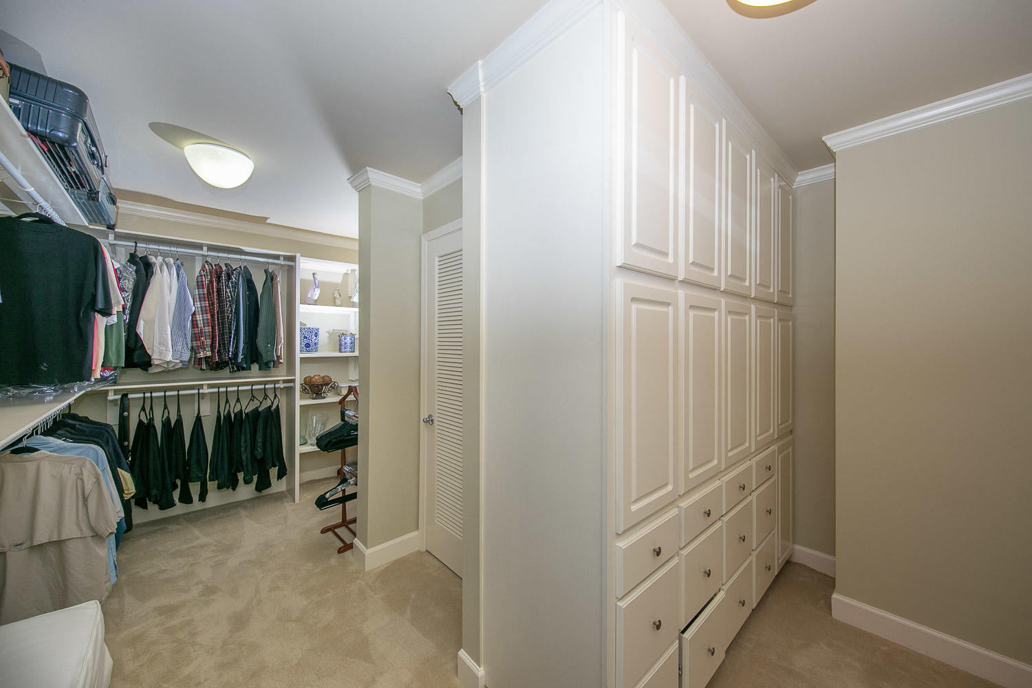 ONE WATER PLACE AT KELLY PLANTATION - Residential