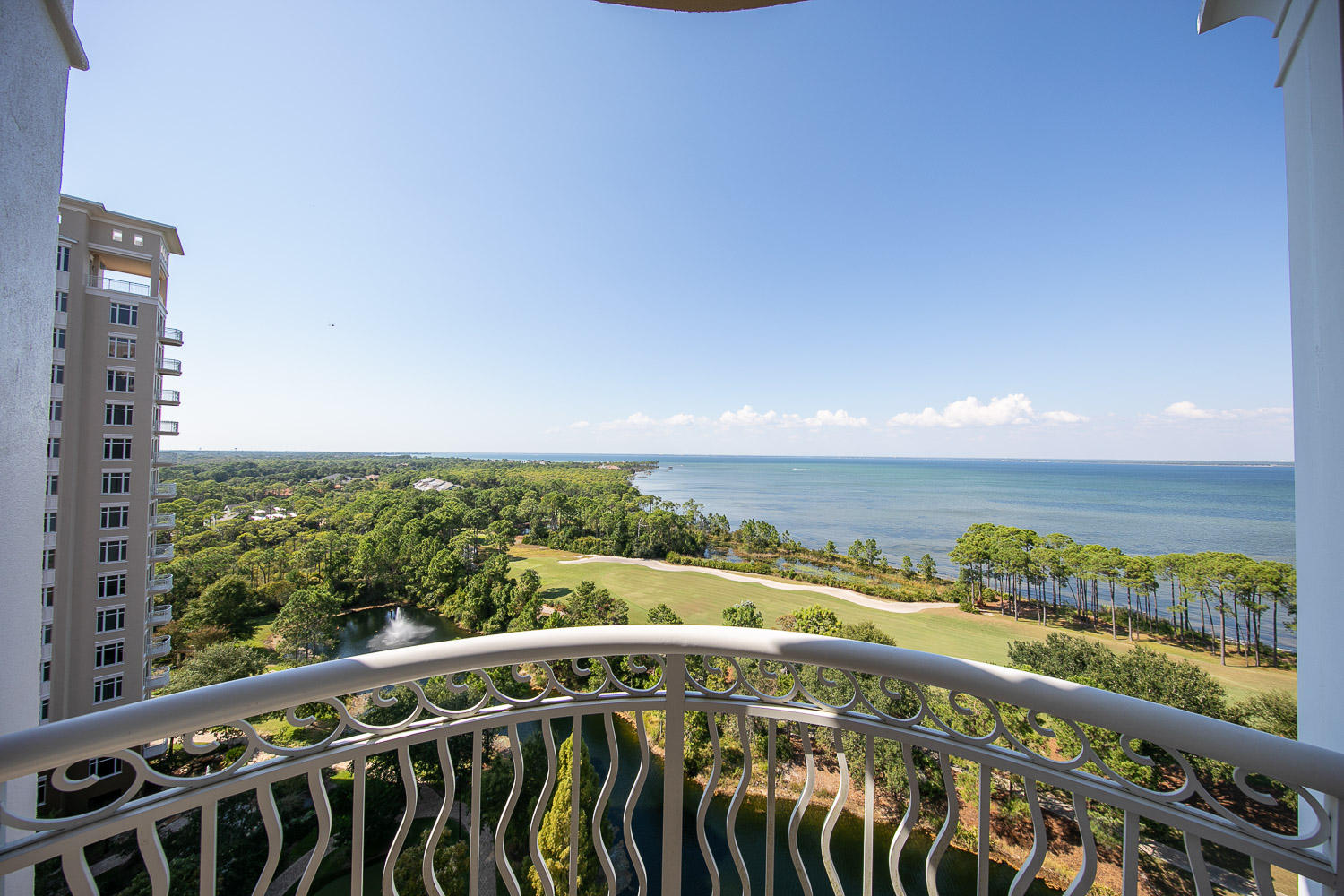 ONE WATER PLACE AT KELLY PLANTATION - Residential