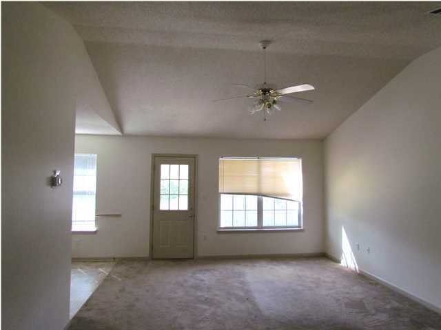 CREEKSIDE 6 - Residential Lease