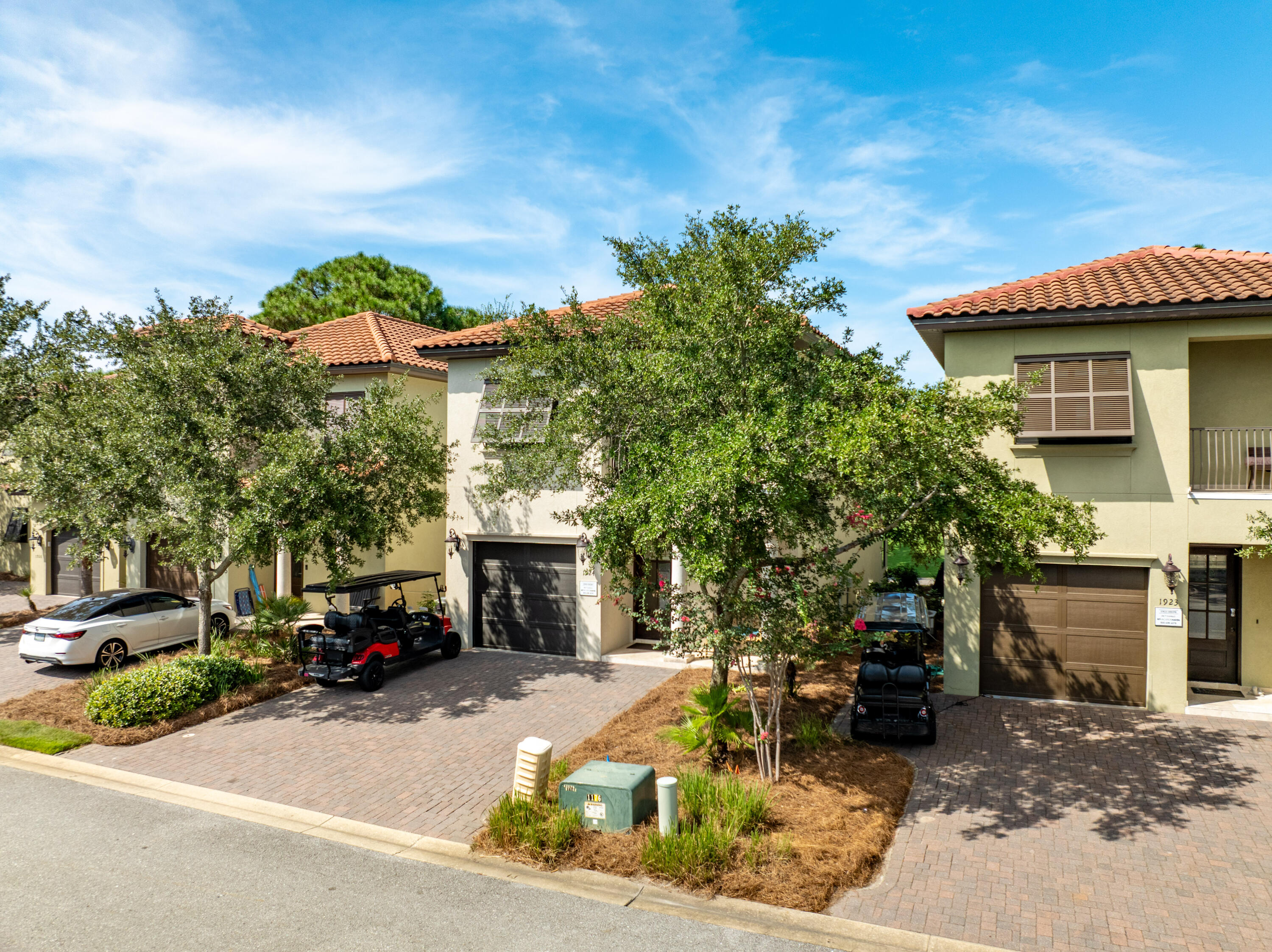 VILLA LAGO - Residential