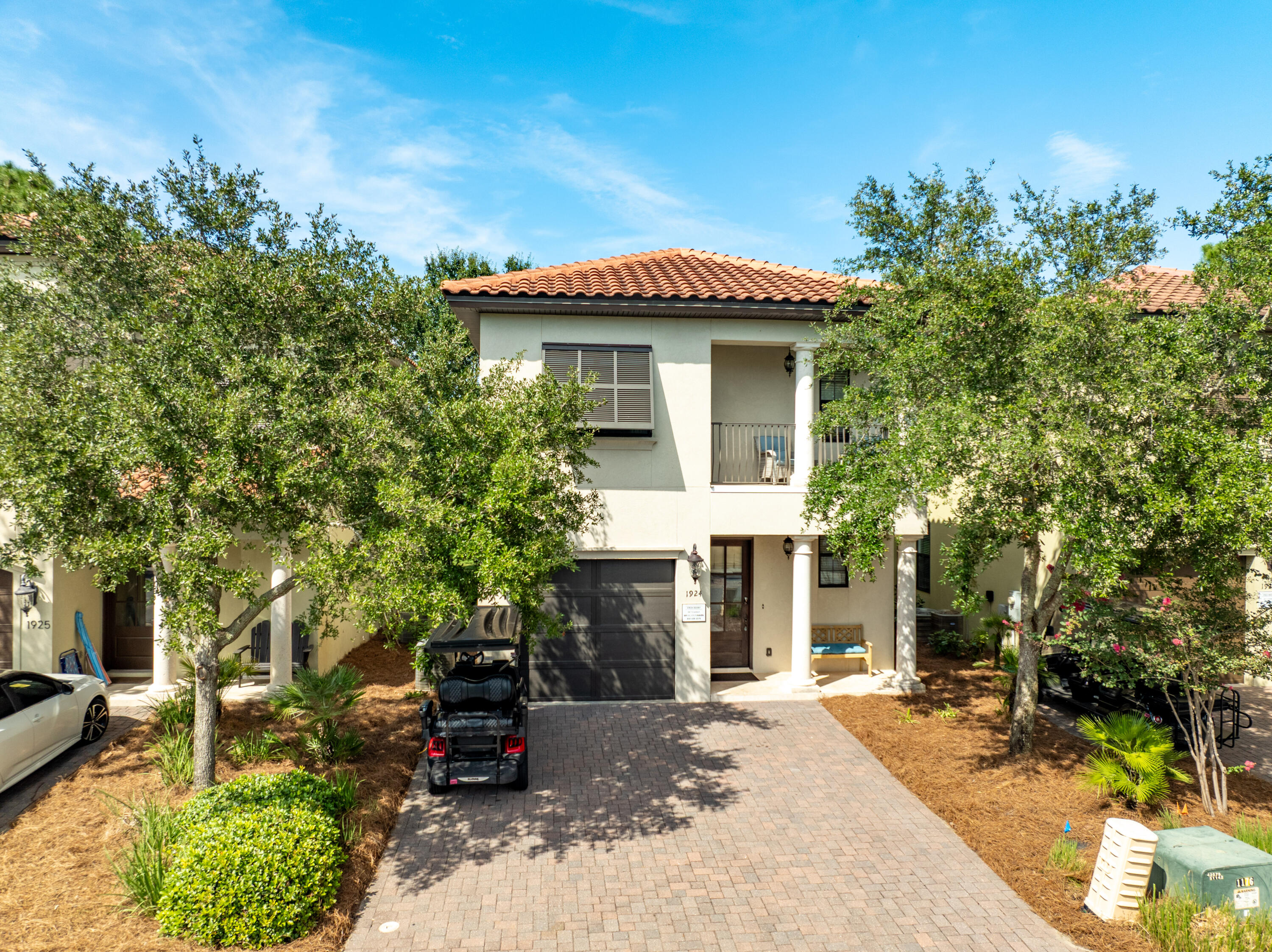 VILLA LAGO - Residential