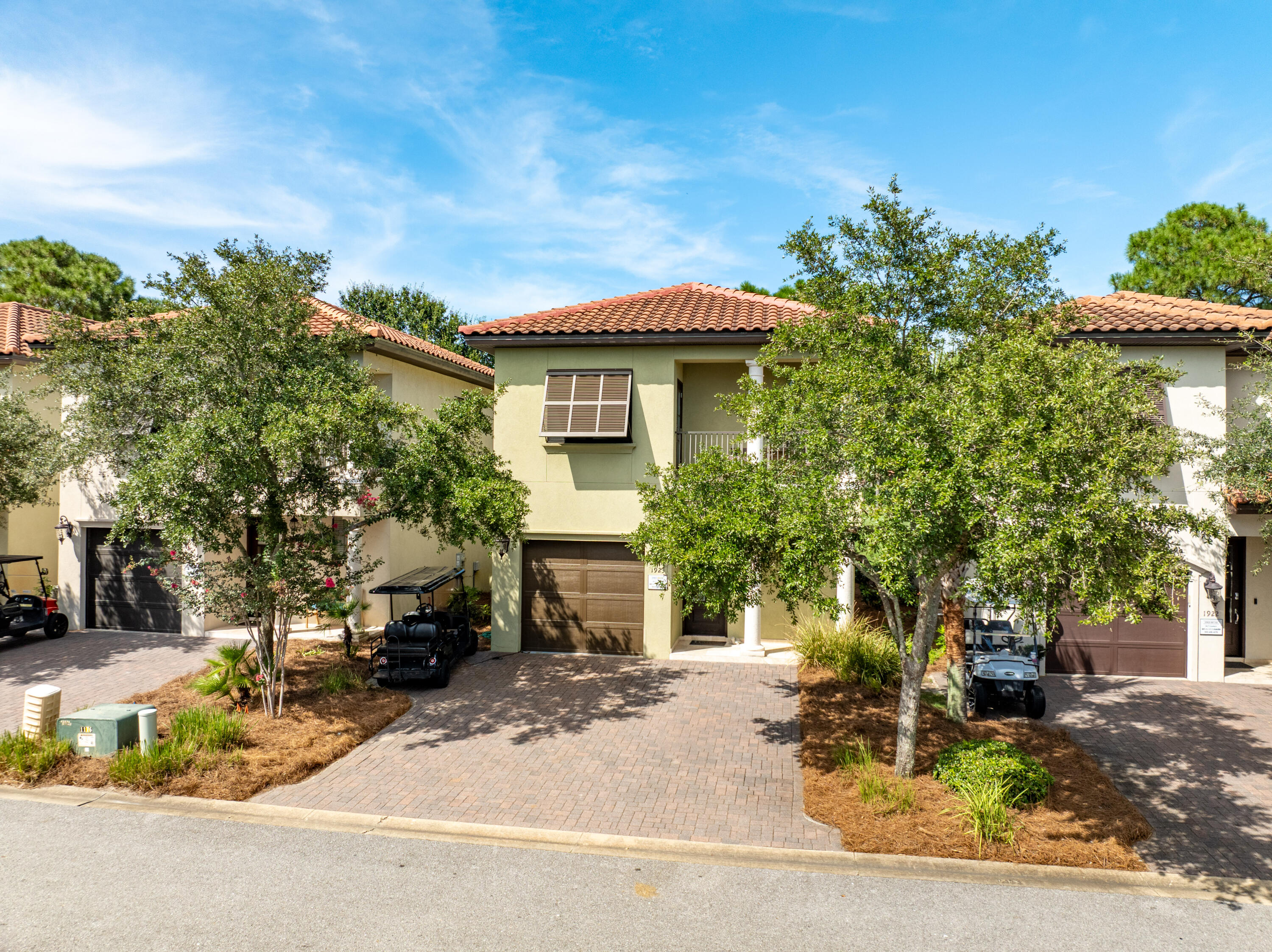 VILLA LAGO - Residential