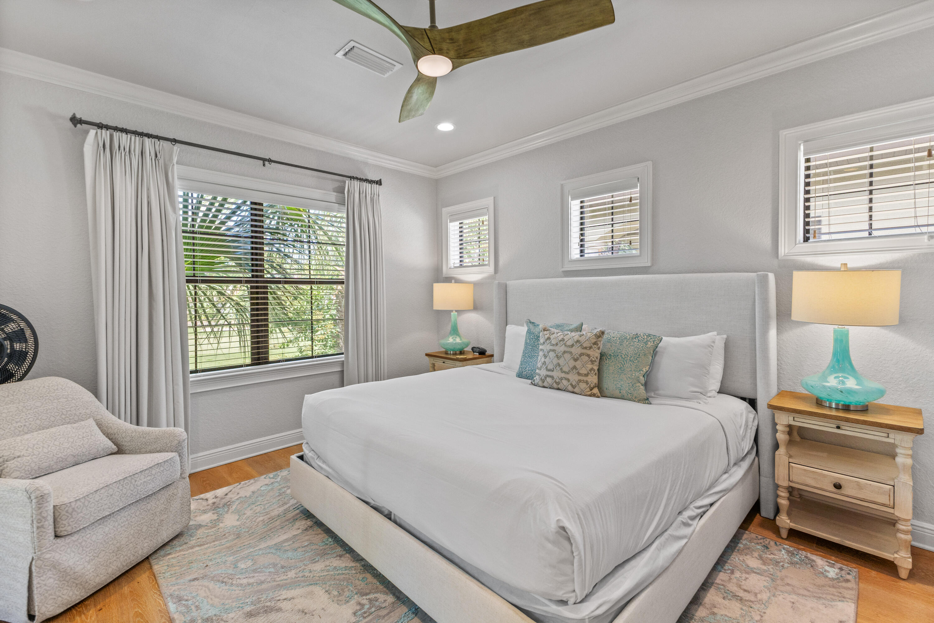 VILLA LAGO - Residential