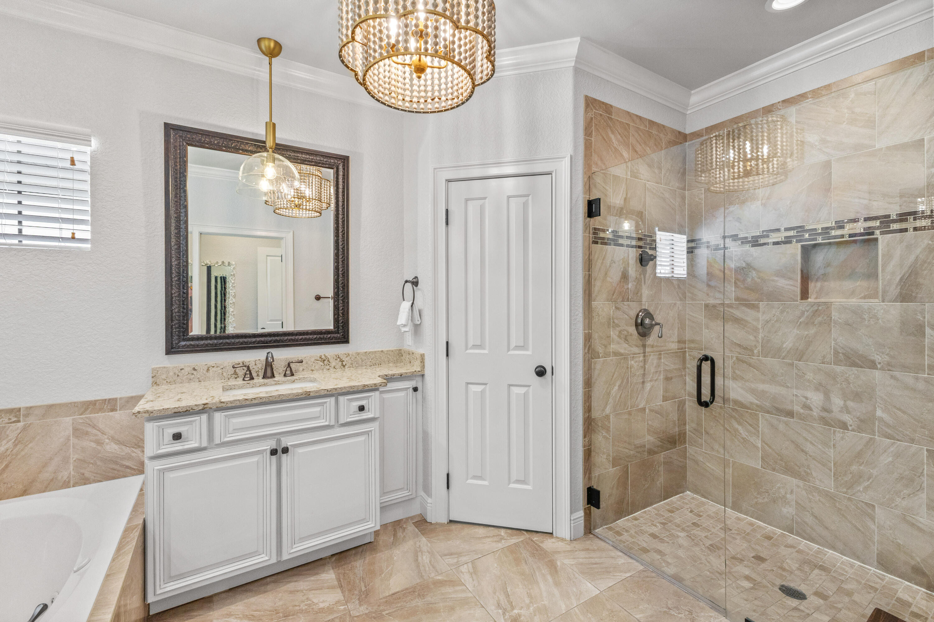 VILLA LAGO - Residential