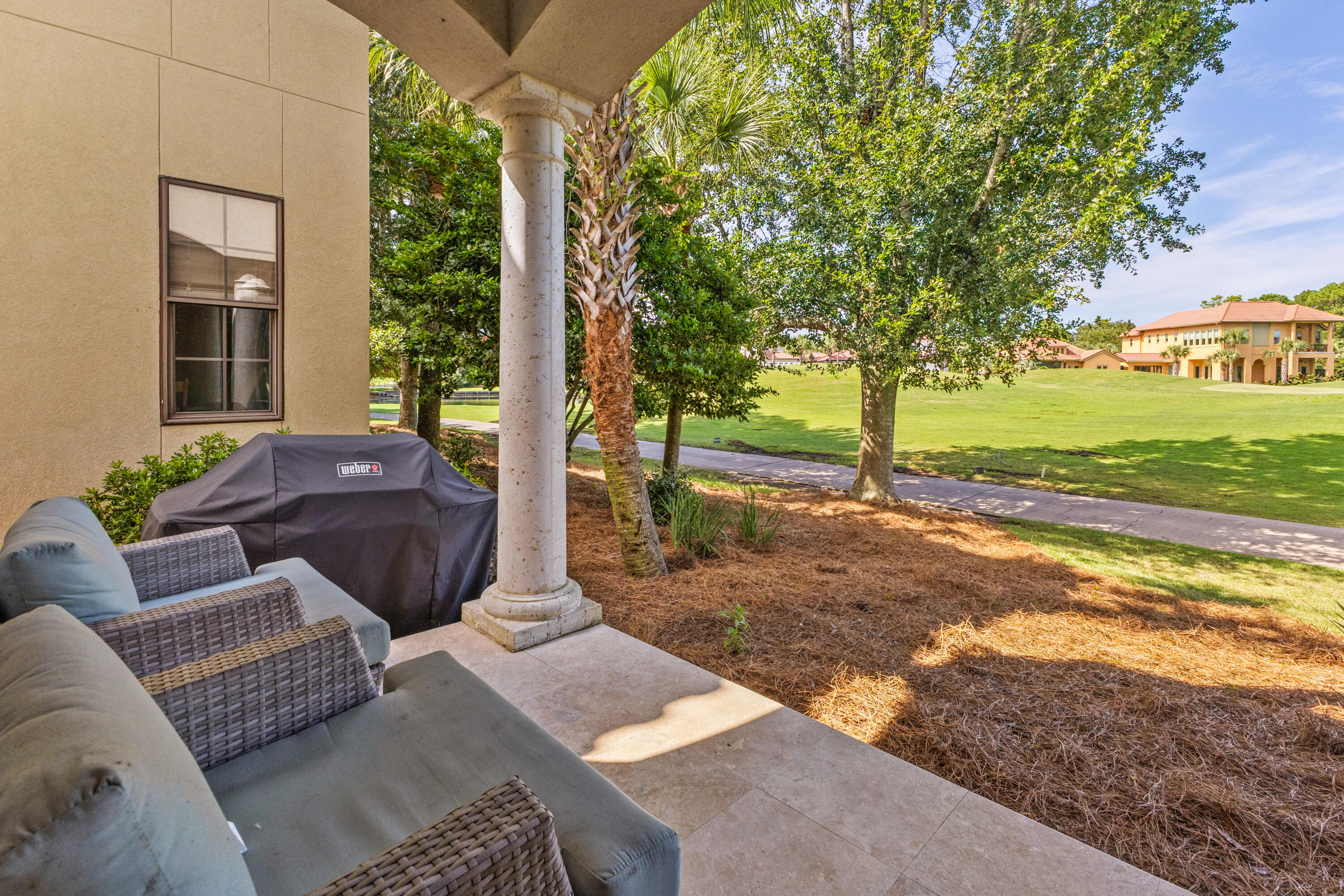 VILLA LAGO - Residential