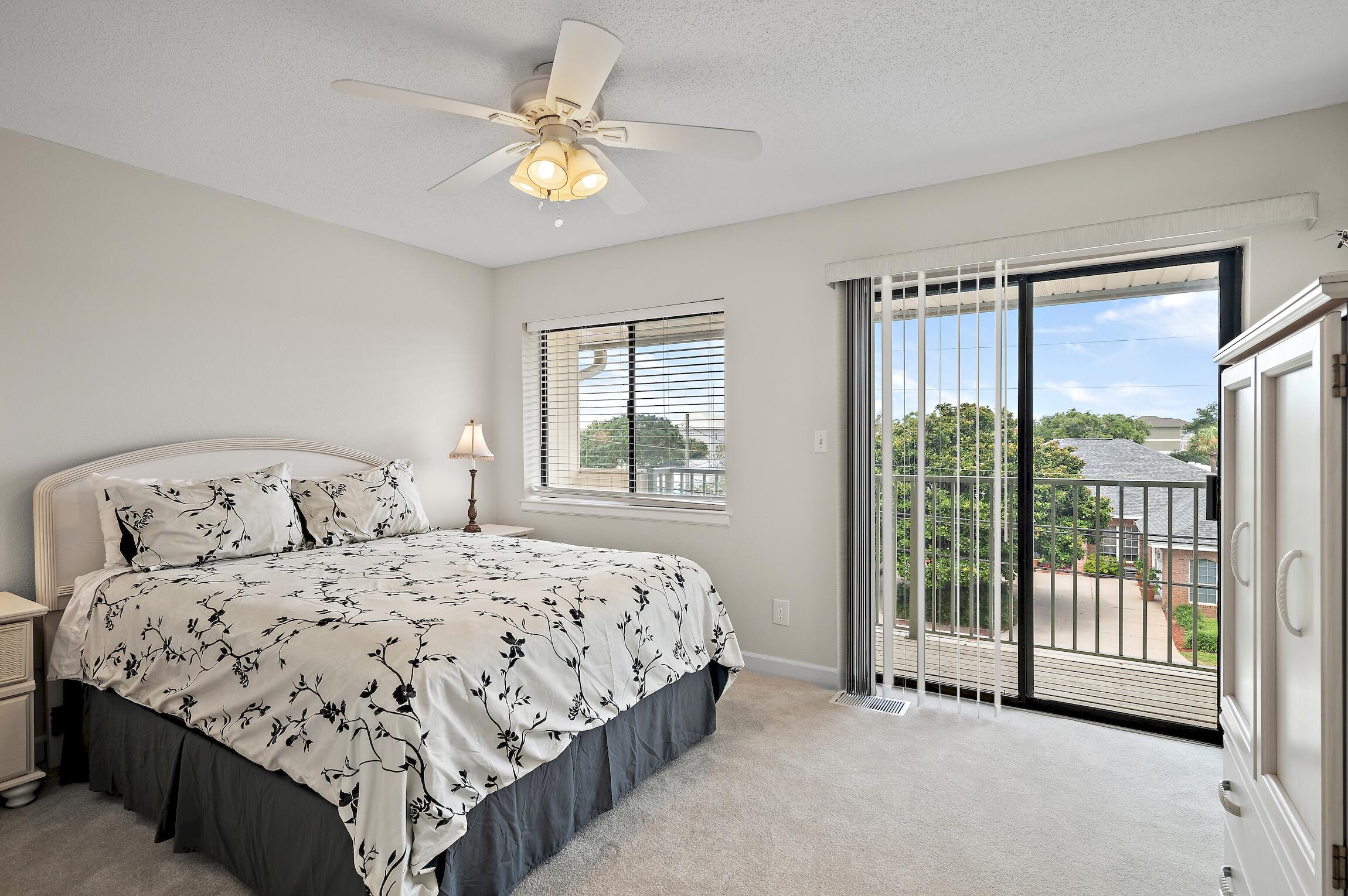 SANDPRINTS CONDO - Residential