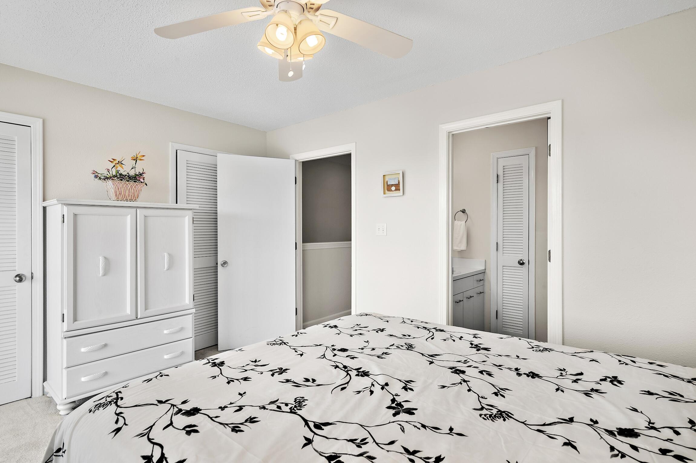 SANDPRINTS CONDO - Residential