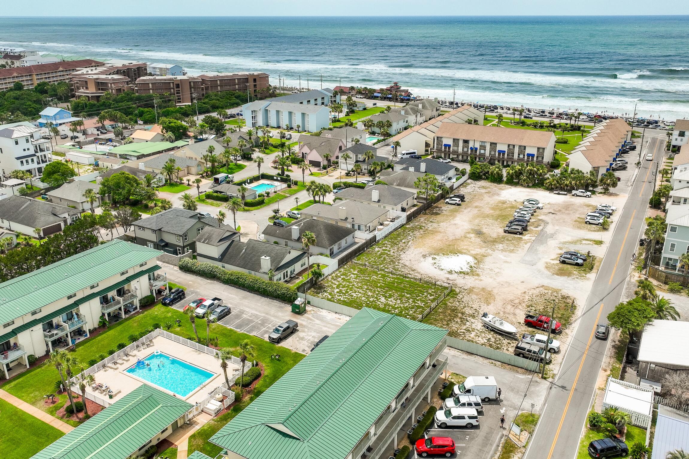 SANDPRINTS CONDO - Residential