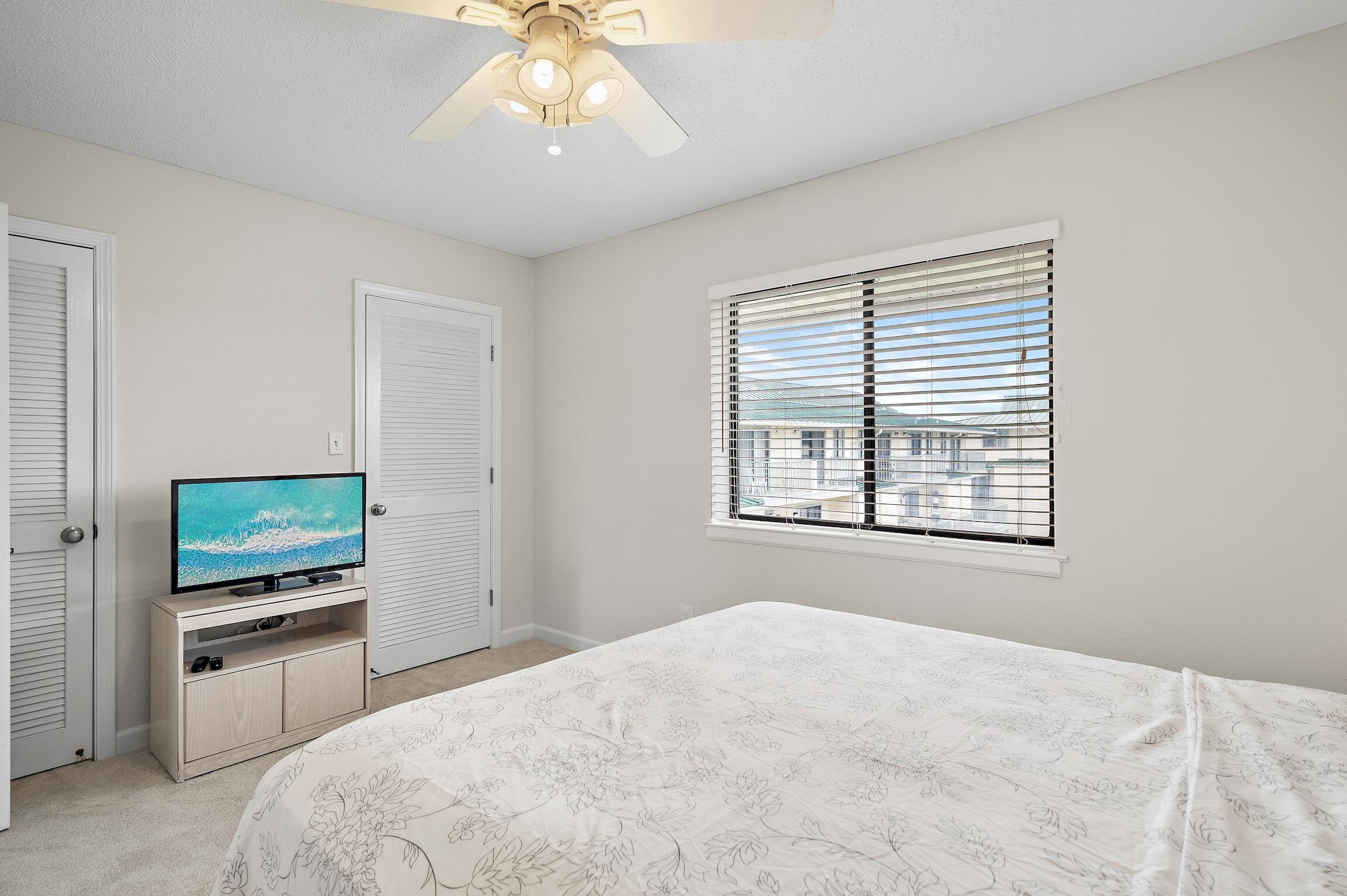 SANDPRINTS CONDO - Residential