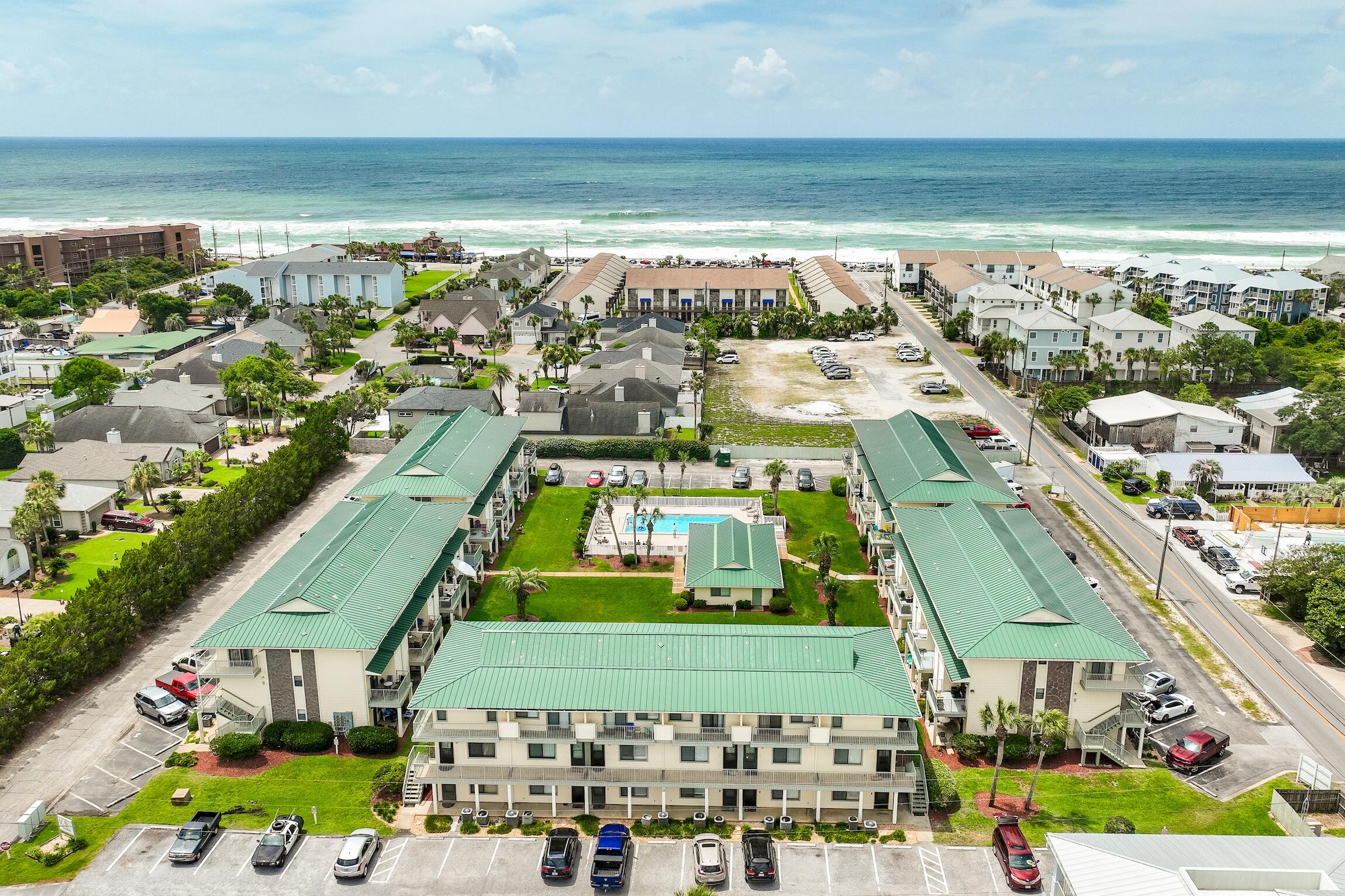 SANDPRINTS CONDO - Residential