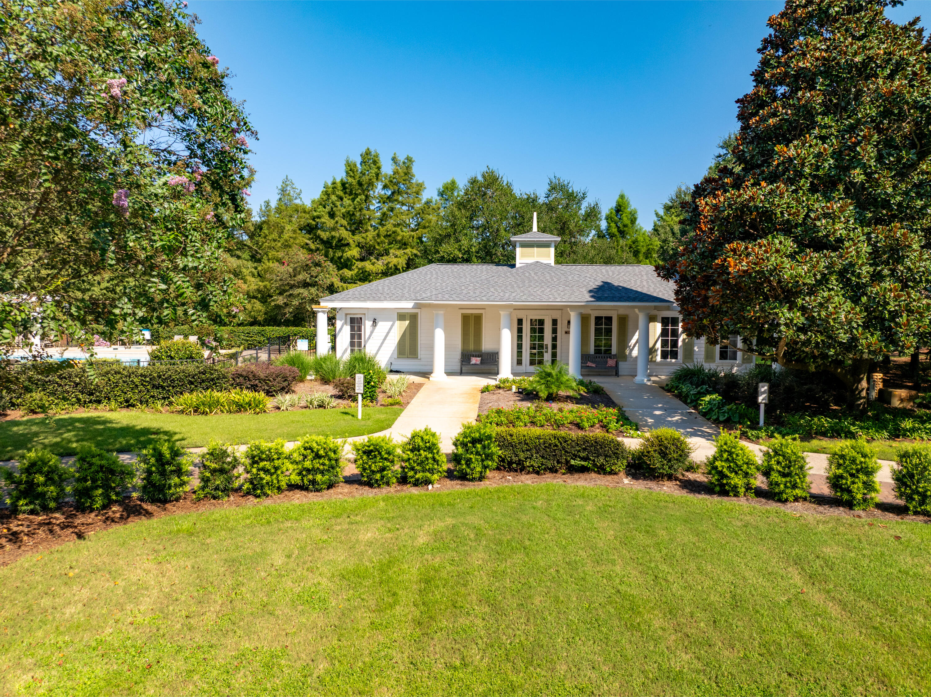 LAUREL GROVE - Residential