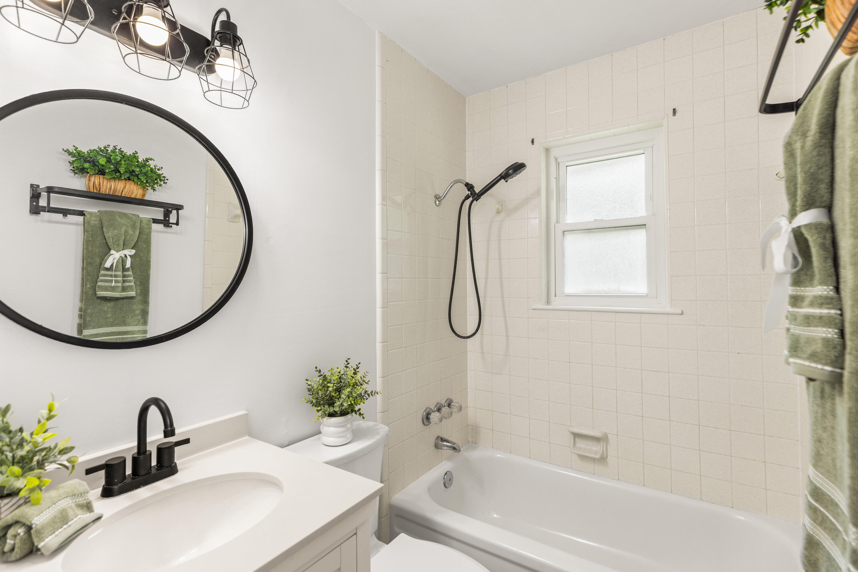 ADAMS POWELL EAST - Residential