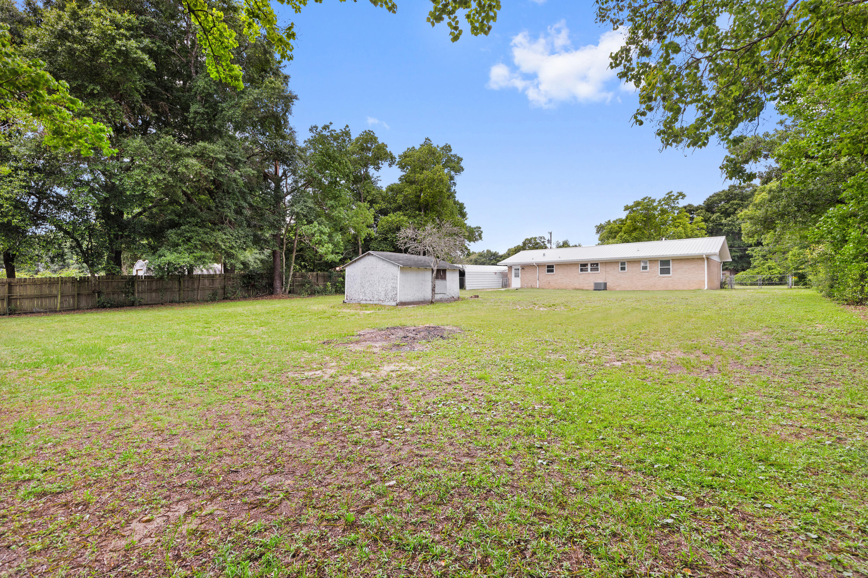 ADAMS POWELL EAST - Residential