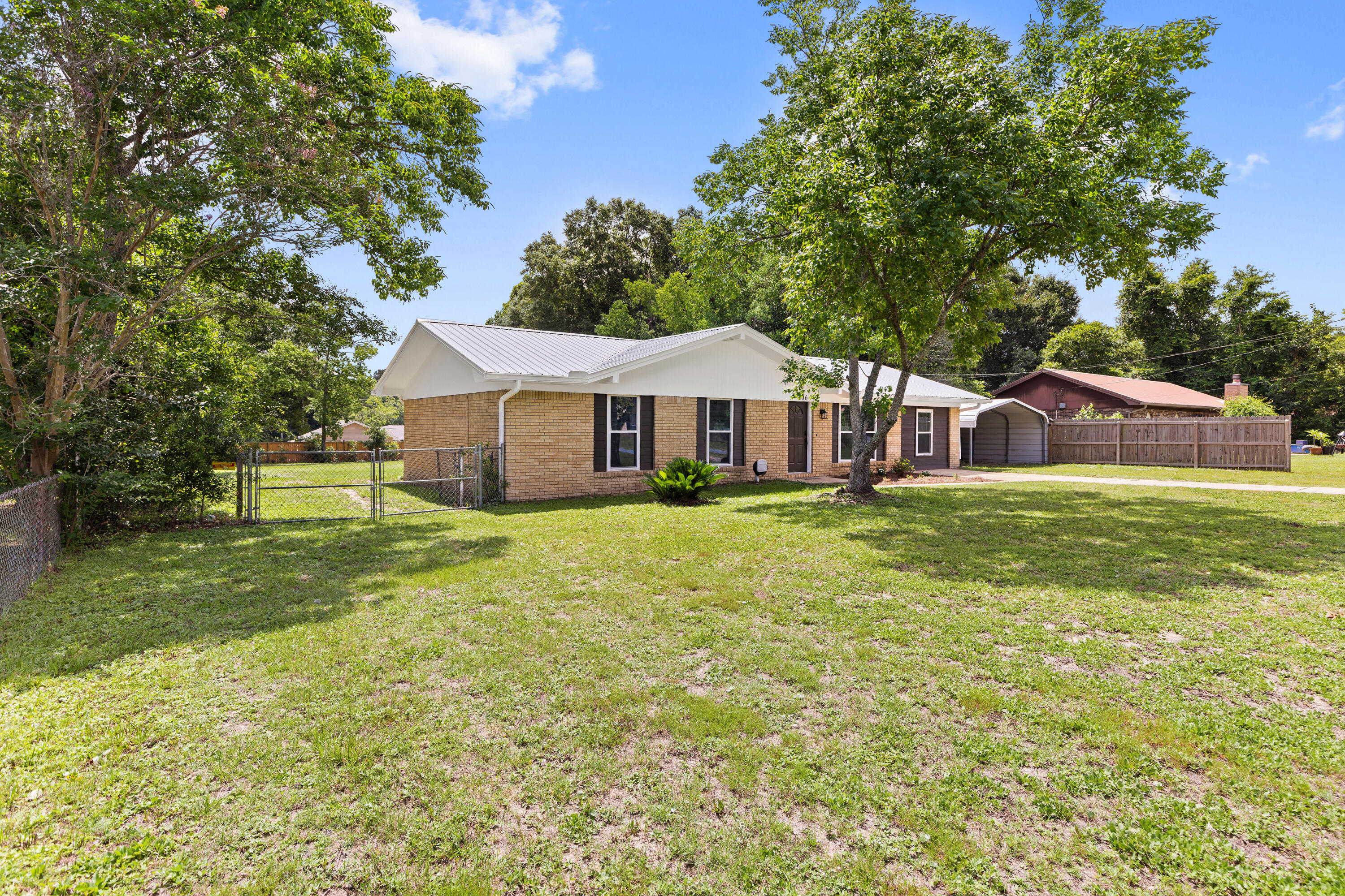 ADAMS POWELL EAST - Residential