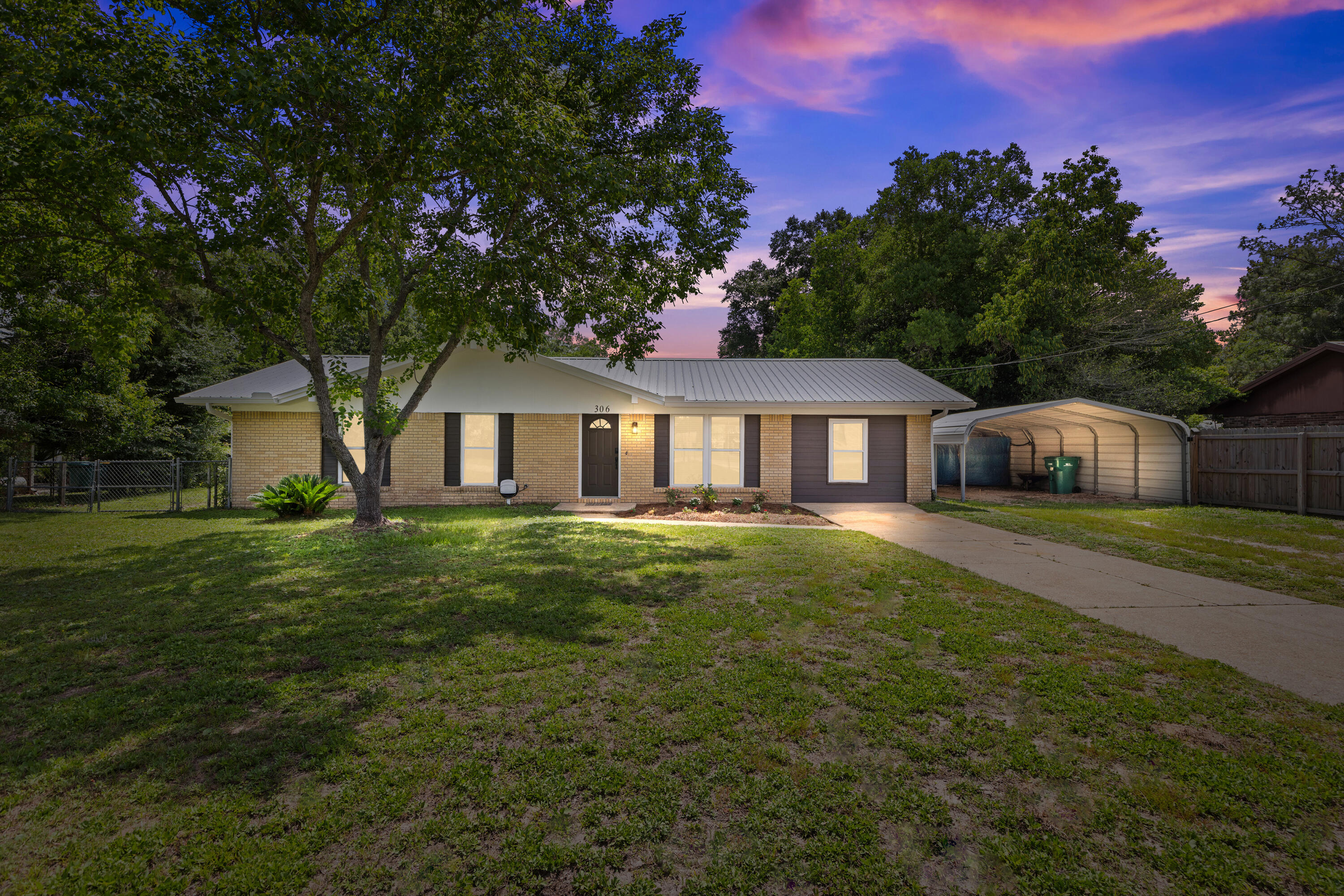 ADAMS POWELL EAST - Residential