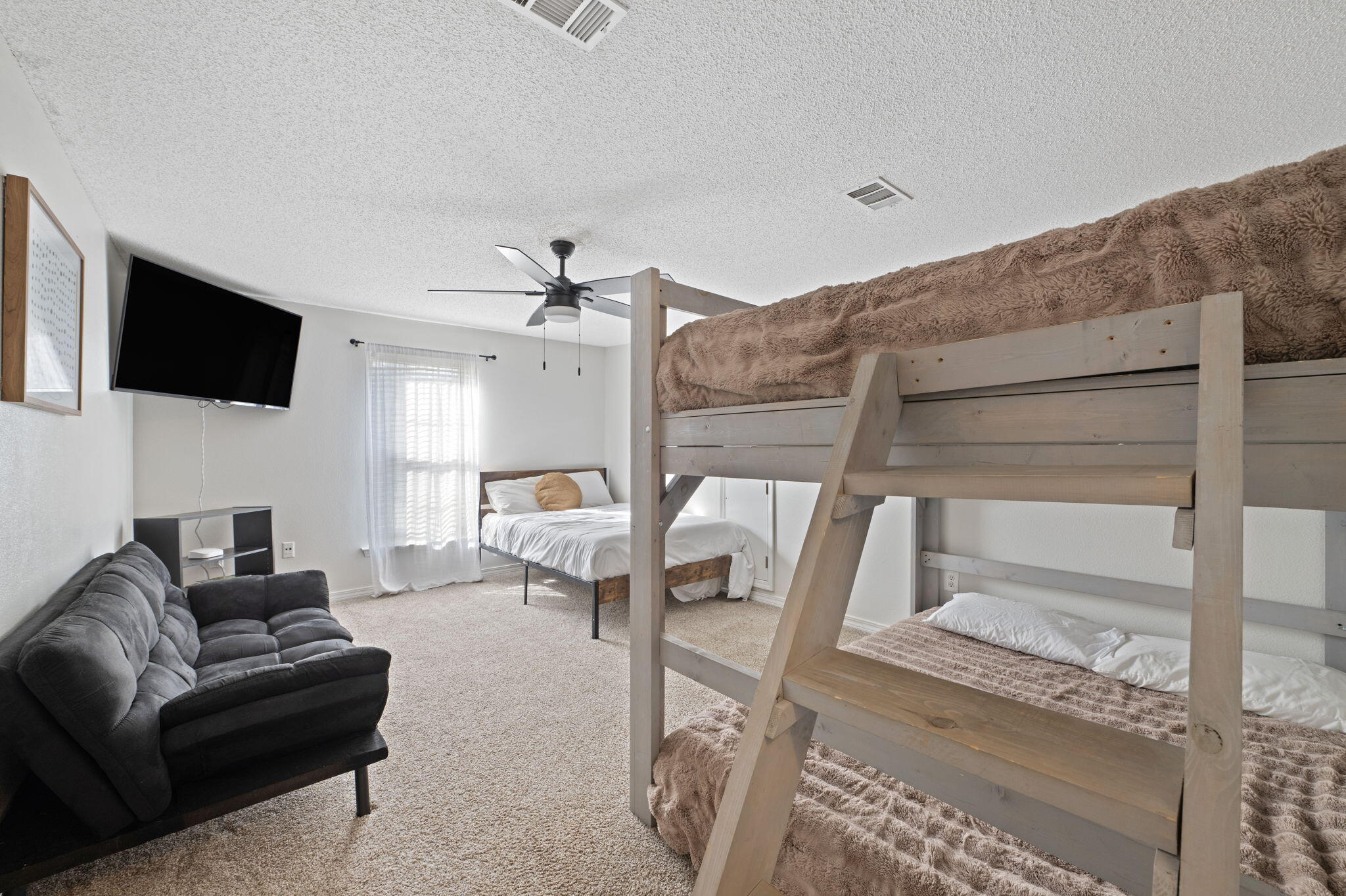 ROBLEDAL ESTATES UNIT 6 - Residential