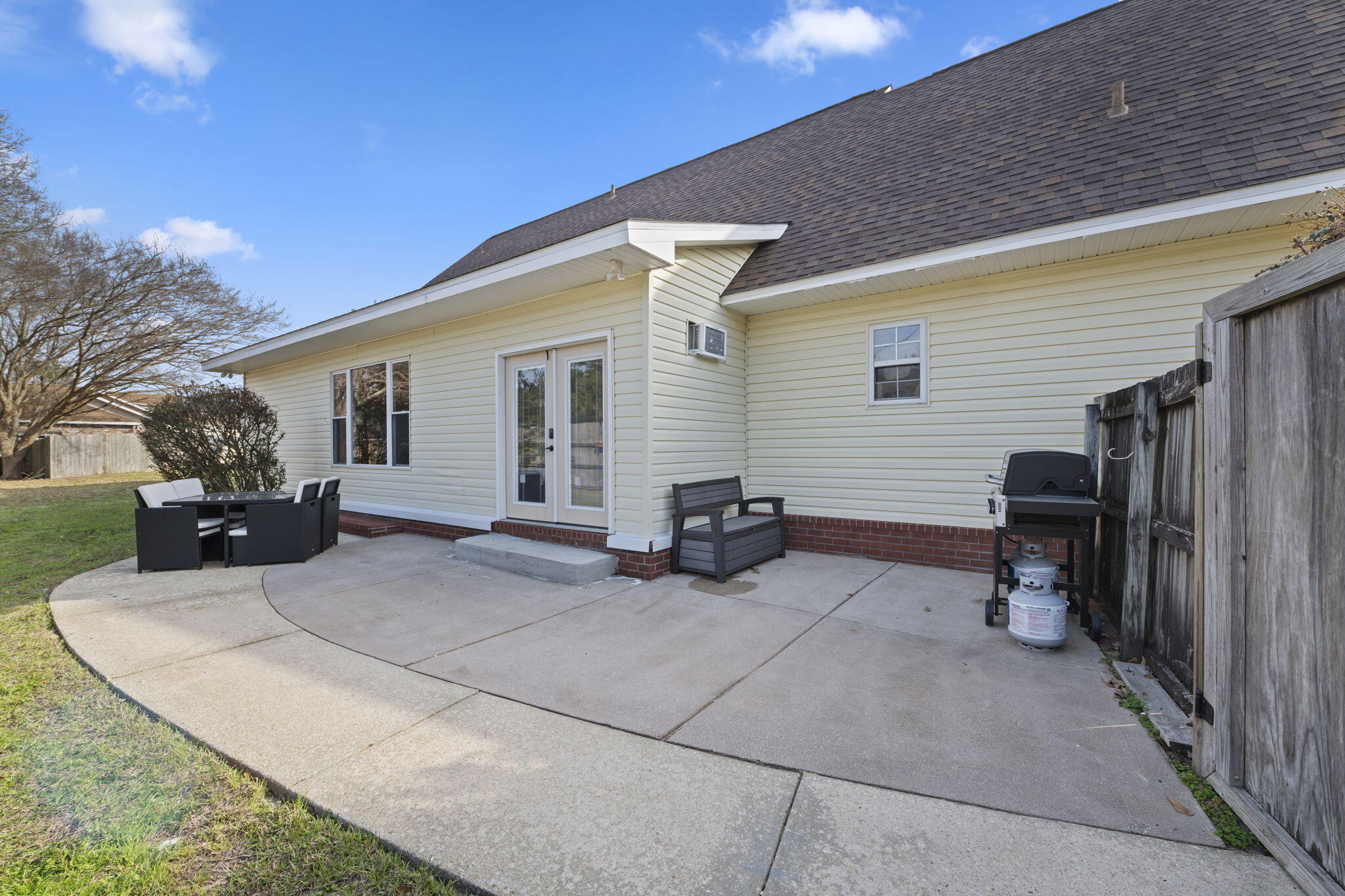 ROBLEDAL ESTATES UNIT 6 - Residential