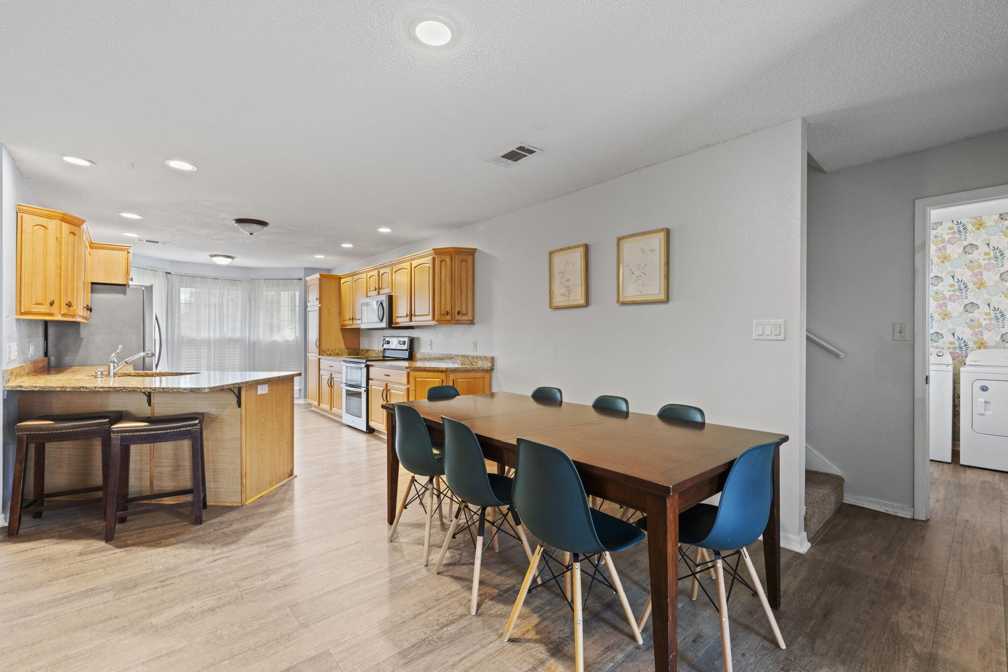 ROBLEDAL ESTATES UNIT 6 - Residential