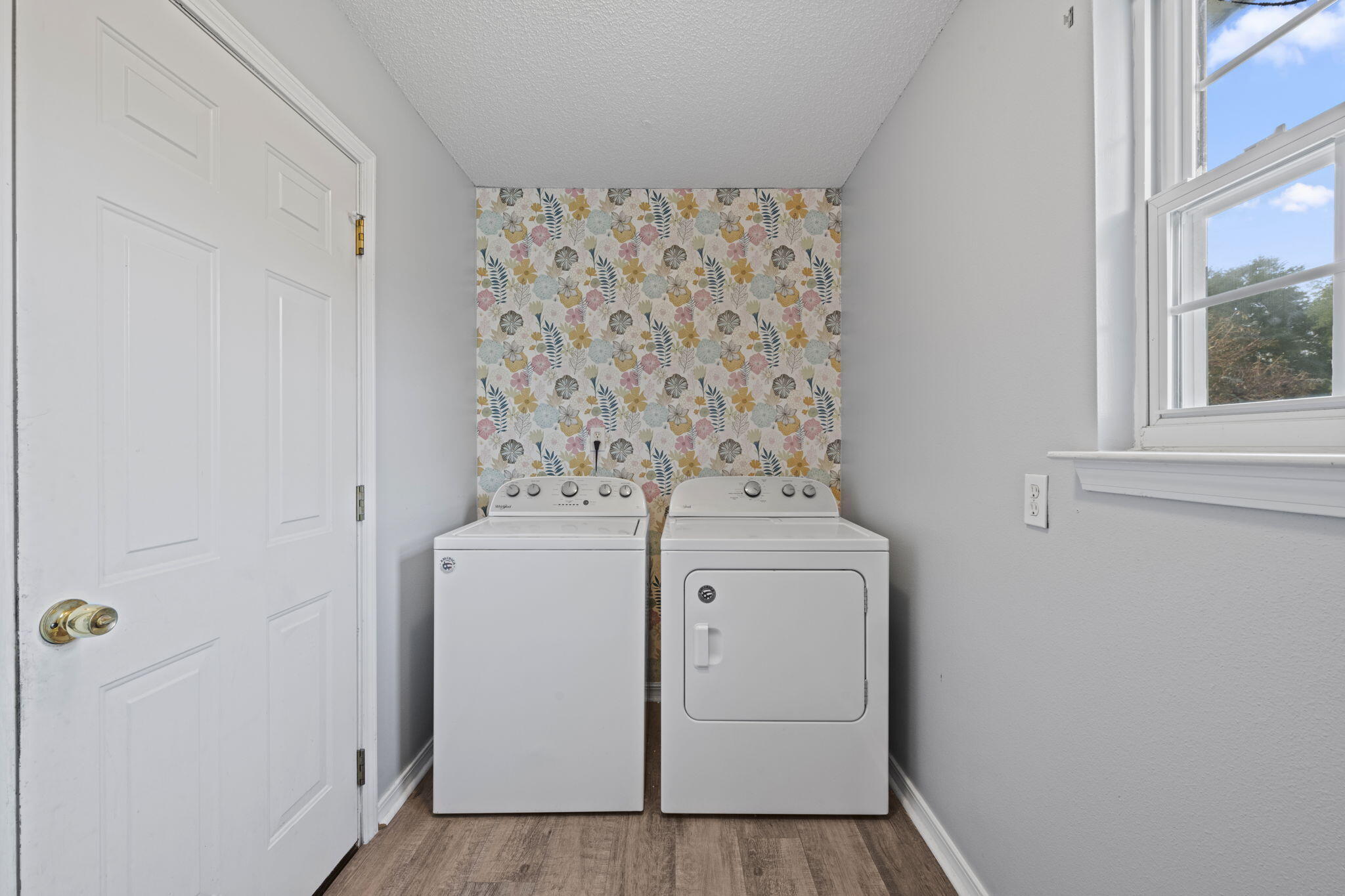 ROBLEDAL ESTATES UNIT 6 - Residential