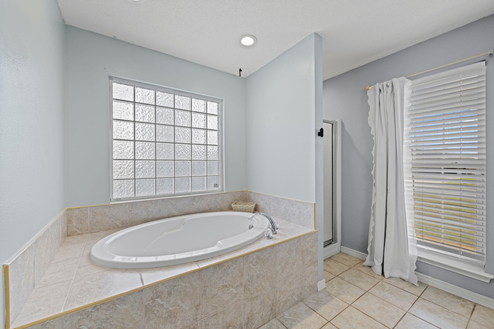 ROBLEDAL ESTATES UNIT 6 - Residential