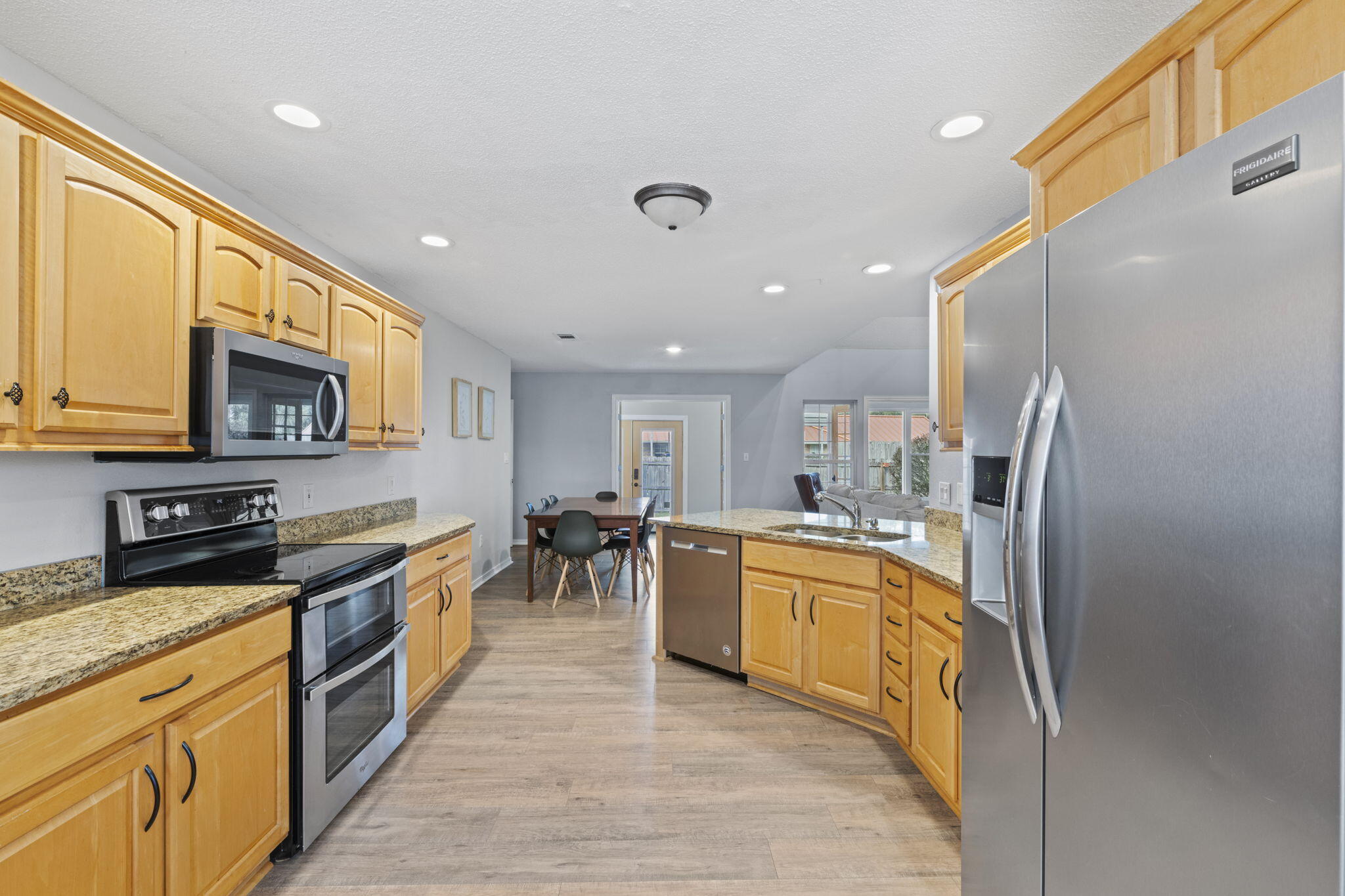 ROBLEDAL ESTATES UNIT 6 - Residential