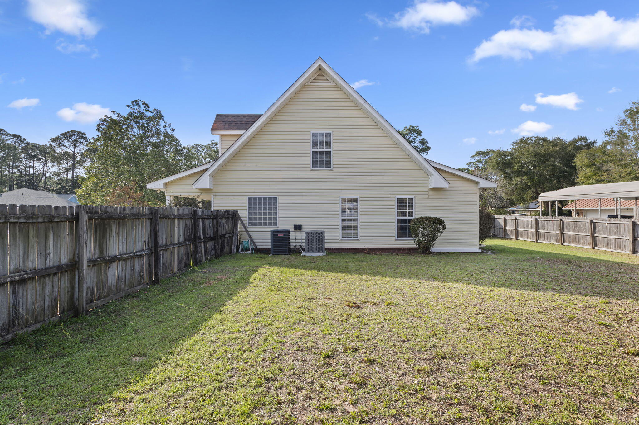 ROBLEDAL ESTATES UNIT 6 - Residential