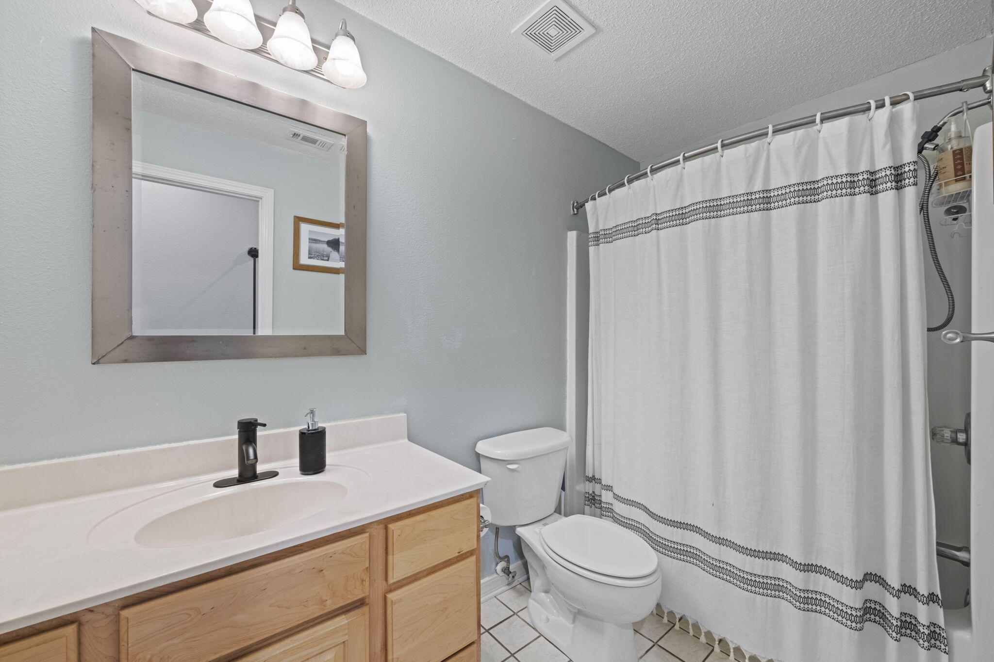 ROBLEDAL ESTATES UNIT 6 - Residential