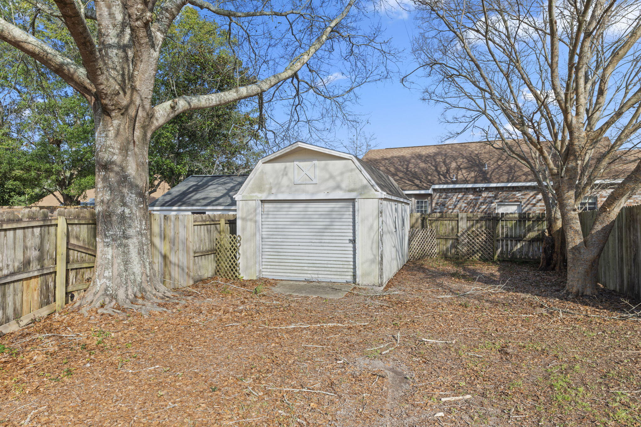 ROBLEDAL ESTATES UNIT 6 - Residential