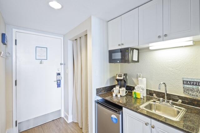BAYSIDE CONDO SANDESTIN - Residential Lease