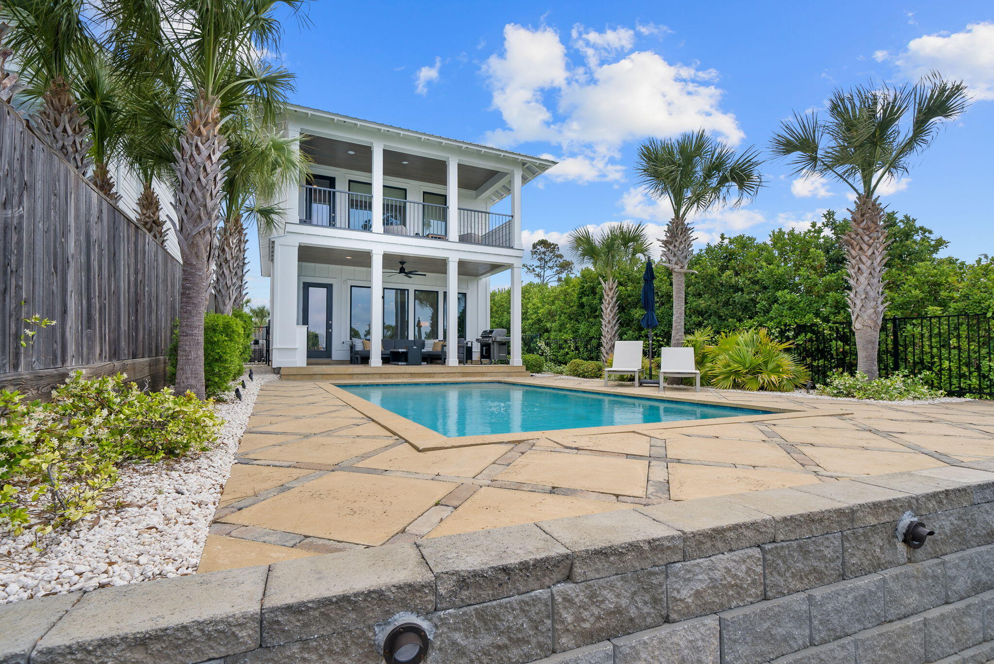 GRAND LAGOON - Residential
