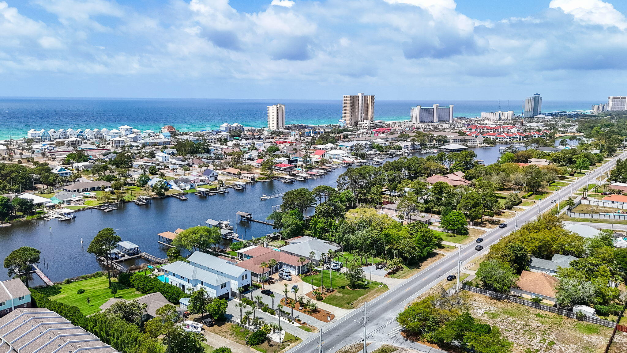 GRAND LAGOON - Residential