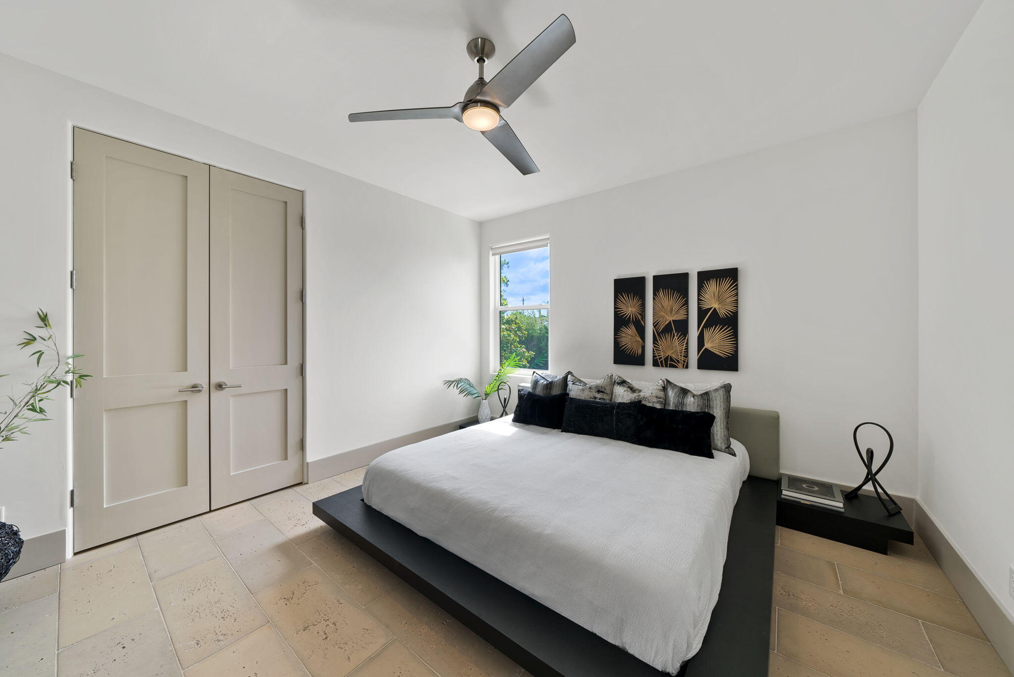 GRAND LAGOON - Residential