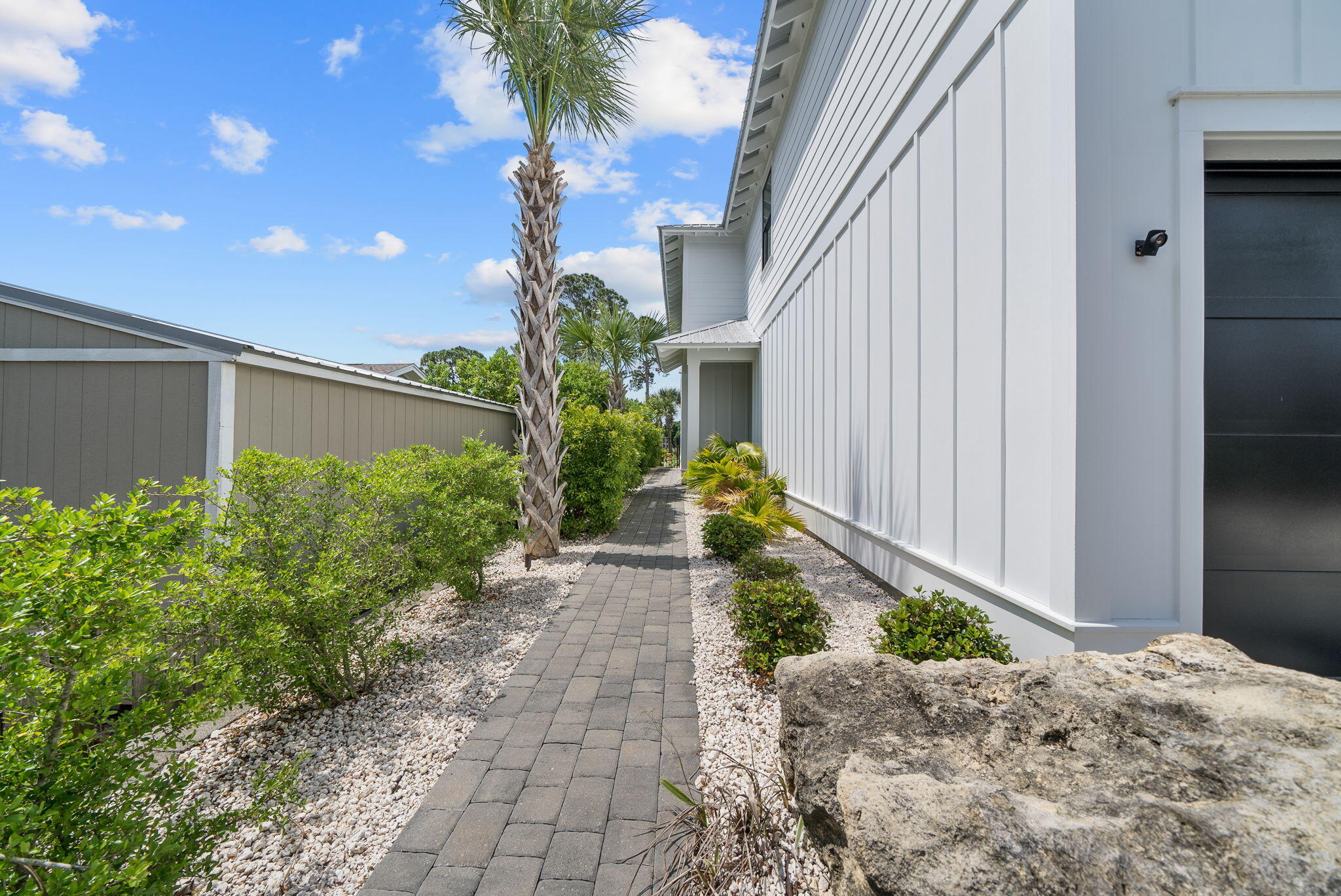 GRAND LAGOON - Residential