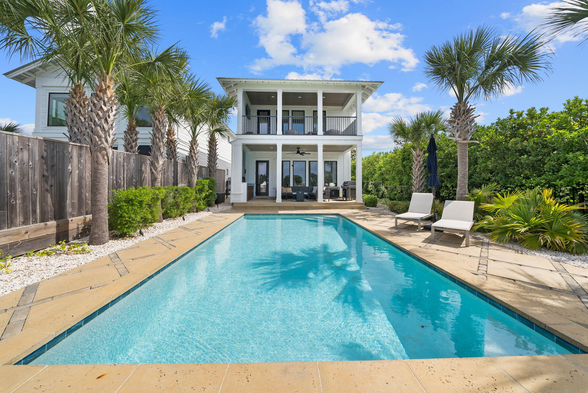 GRAND LAGOON - Residential