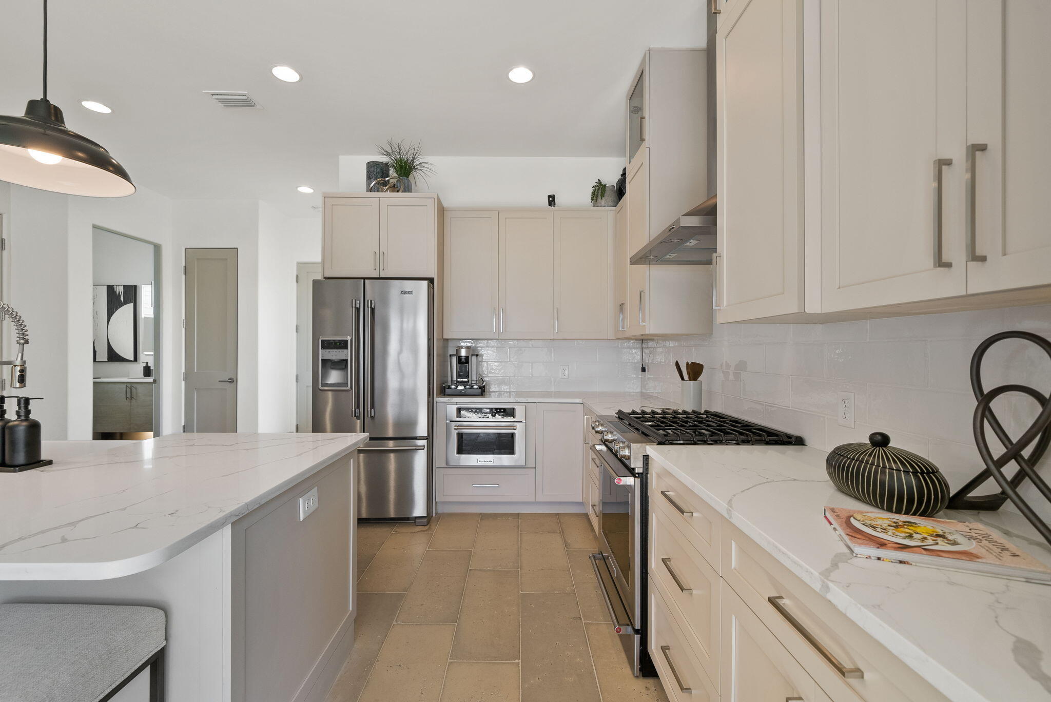 GRAND LAGOON - Residential
