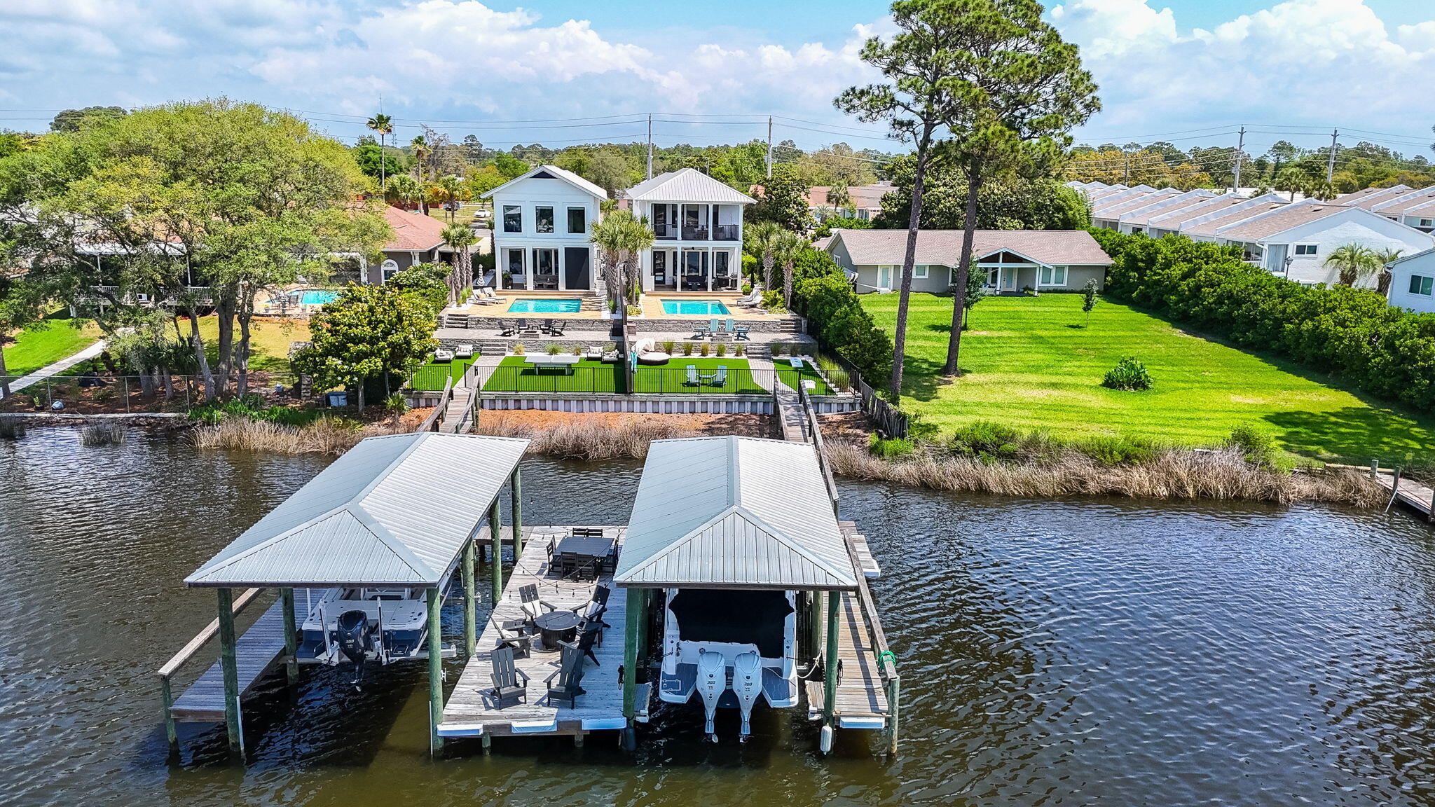 GRAND LAGOON - Residential
