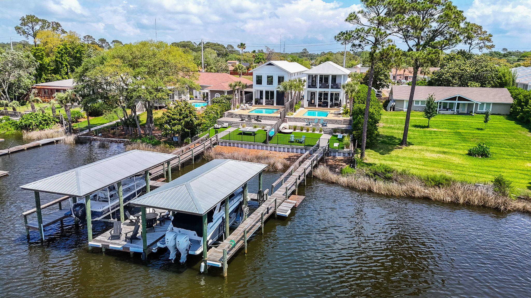 GRAND LAGOON - Residential