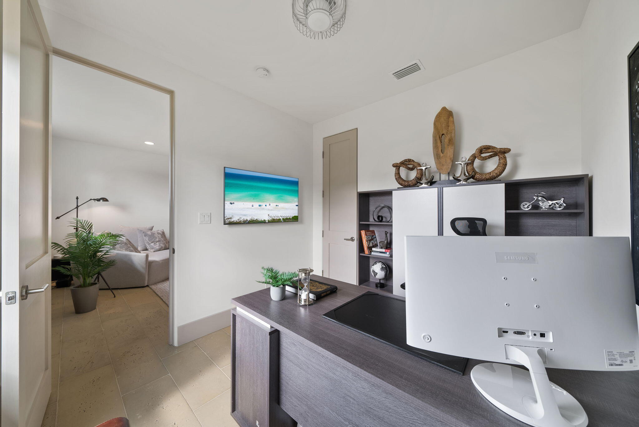 GRAND LAGOON - Residential