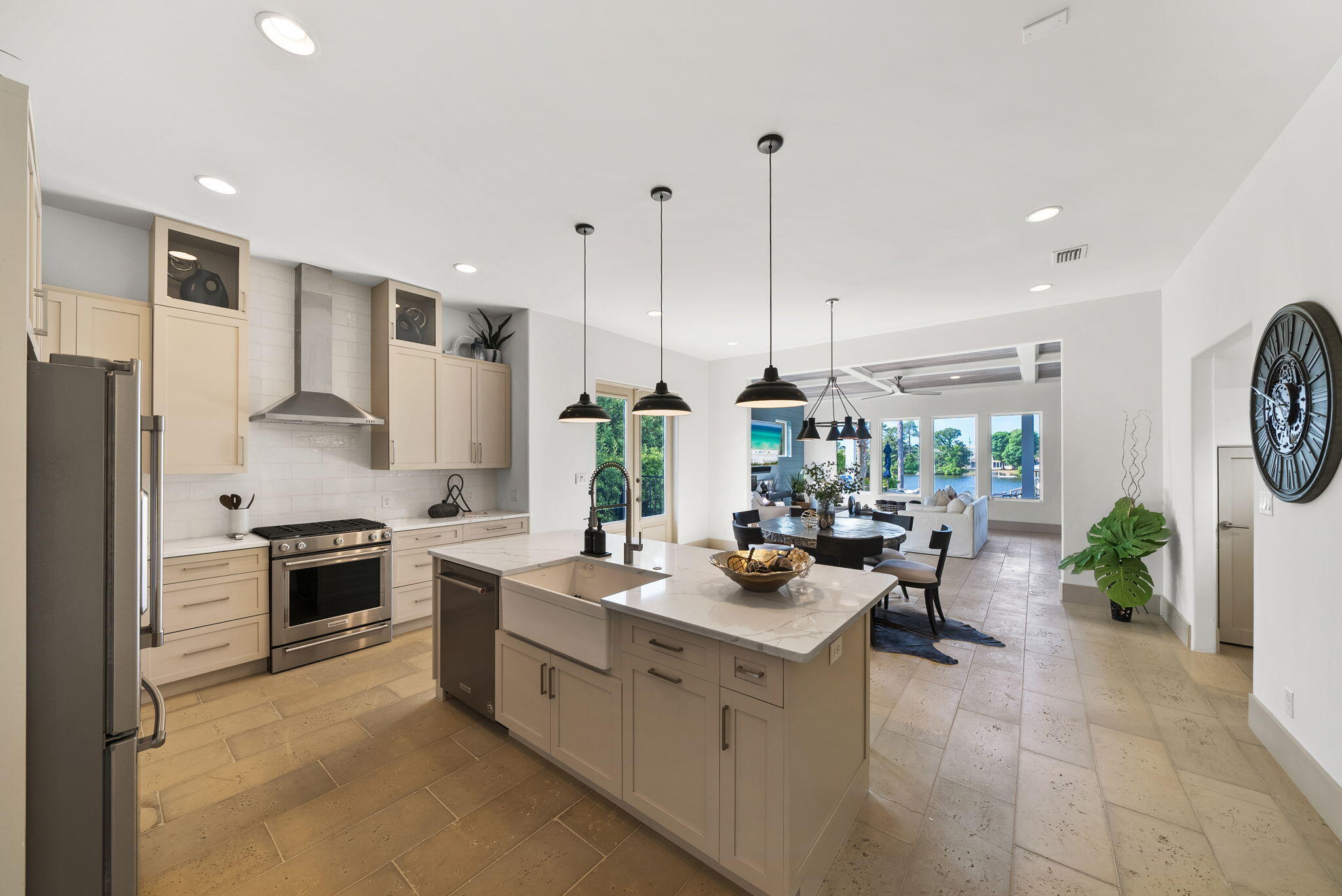 GRAND LAGOON - Residential