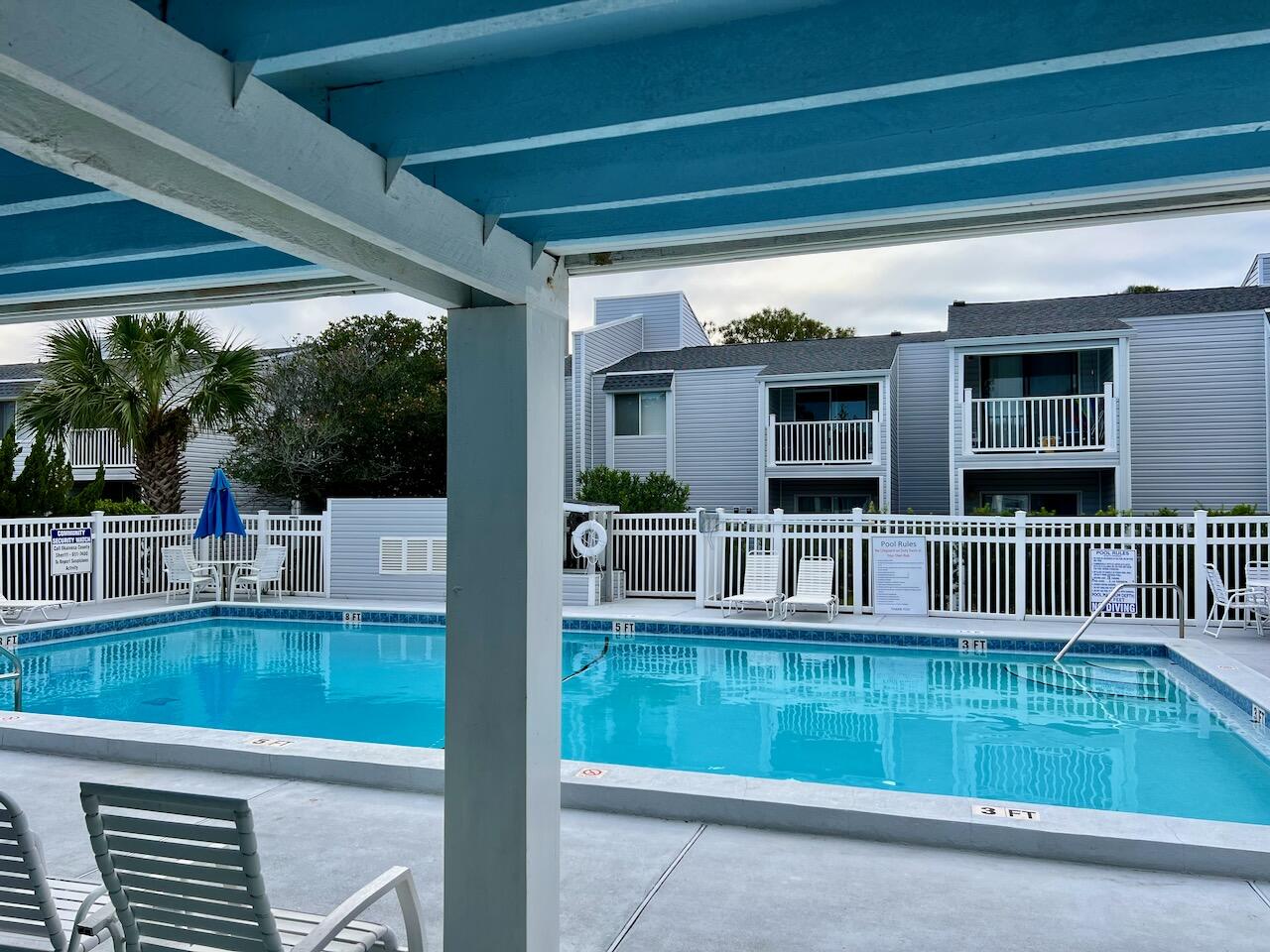 FINISTERRA CONDO - Residential