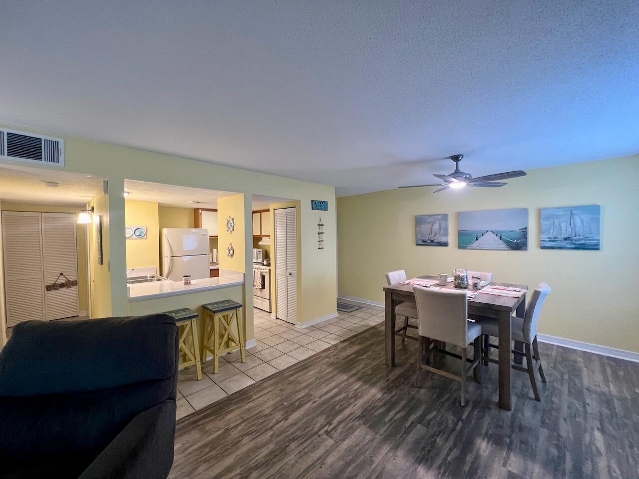 FINISTERRA CONDO - Residential