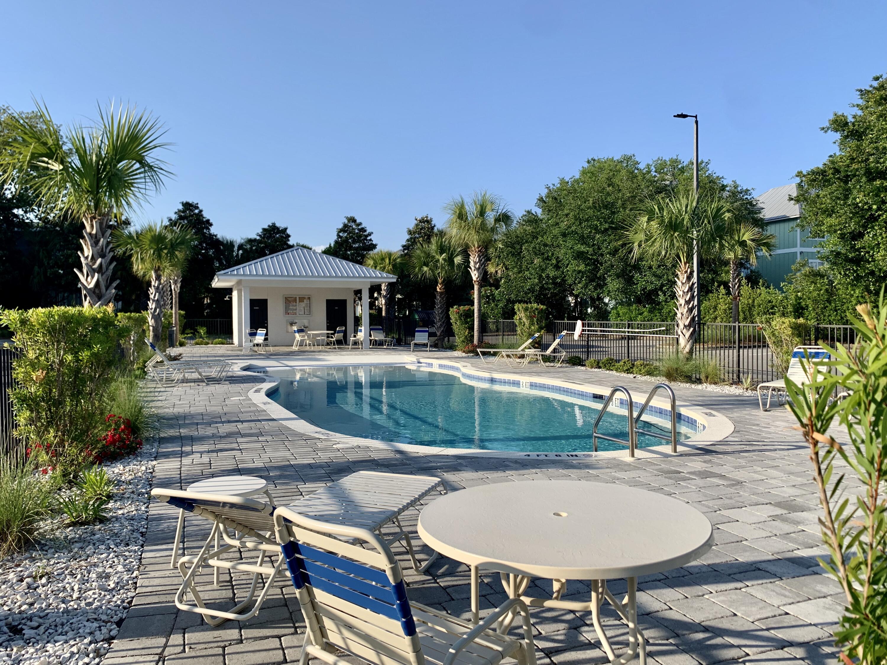 Hidden Lake Condominium - Residential