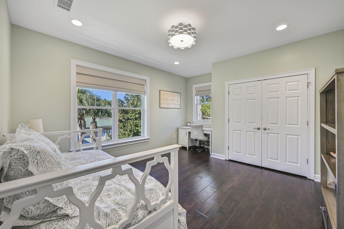 ISLAND GREEN - Residential