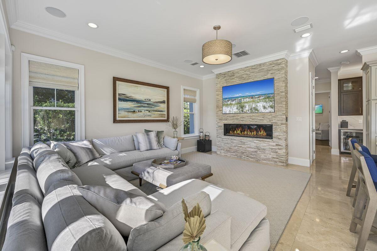 ISLAND GREEN - Residential