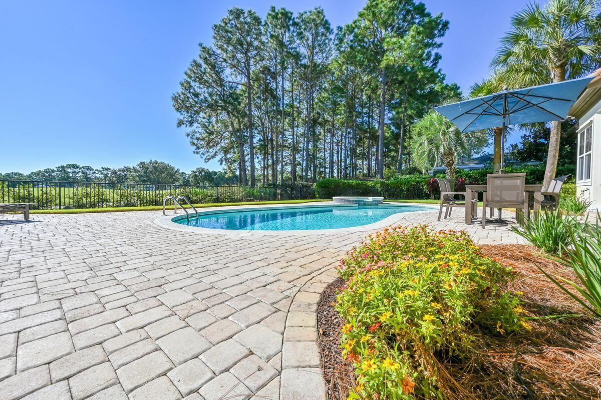 ISLAND GREEN - Residential