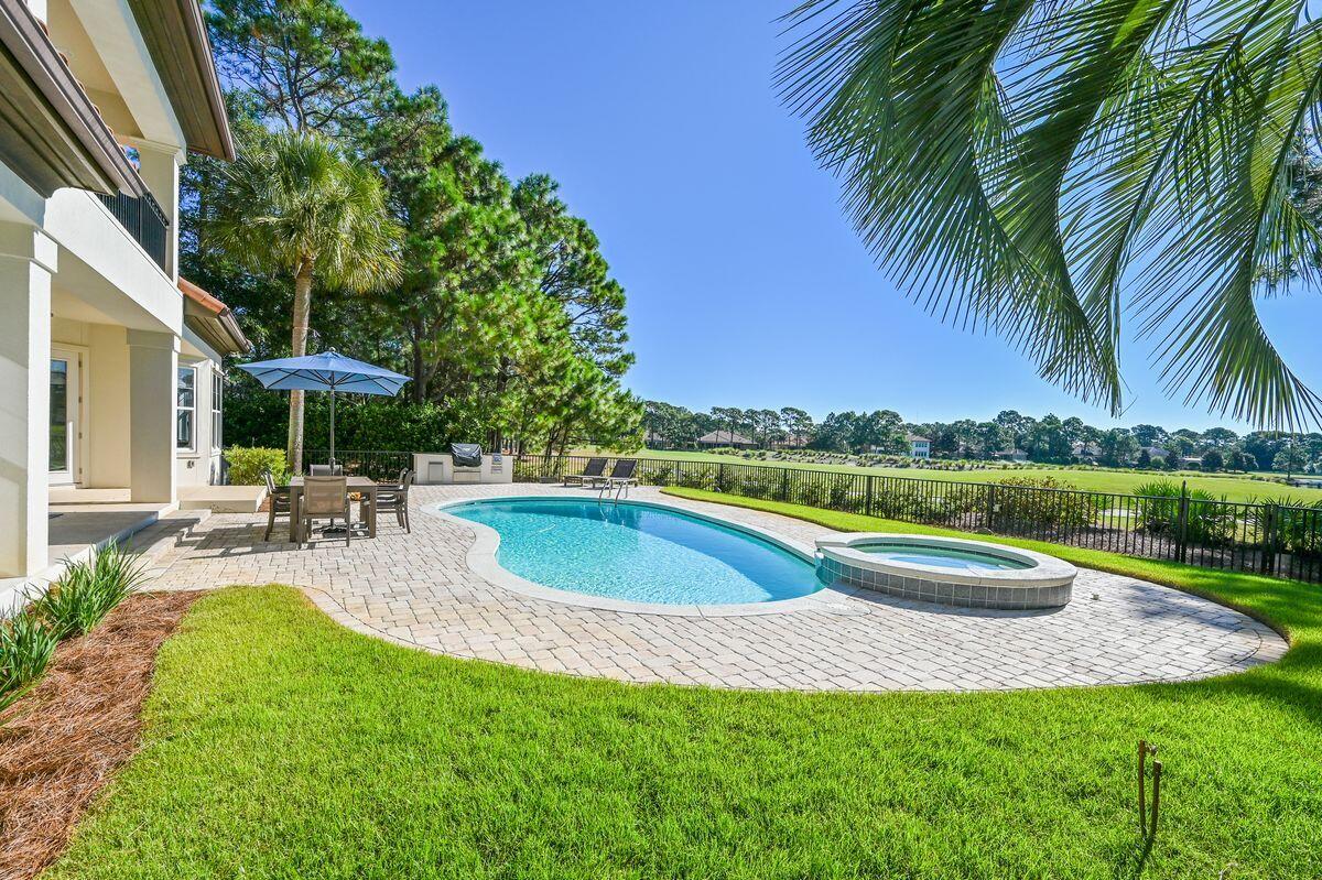 ISLAND GREEN - Residential
