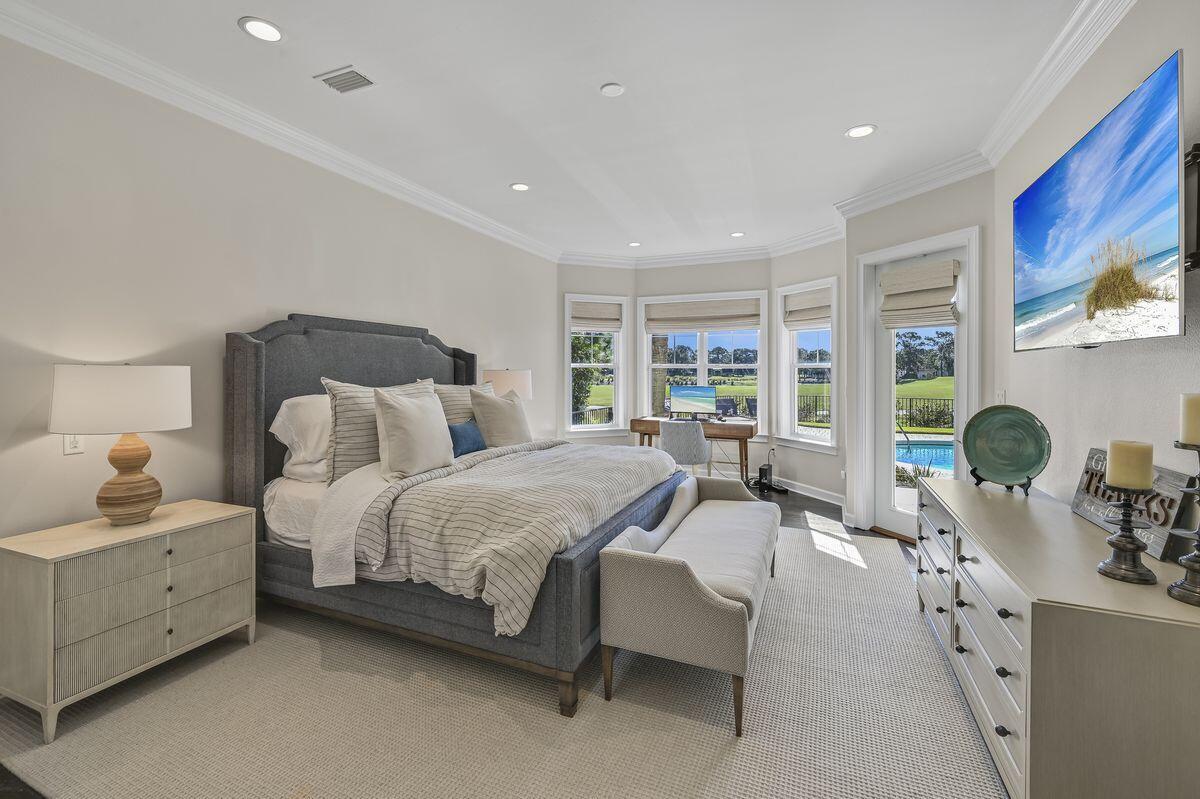 ISLAND GREEN - Residential
