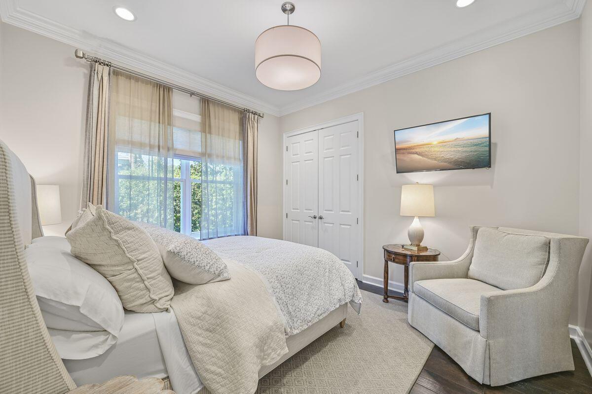 ISLAND GREEN - Residential
