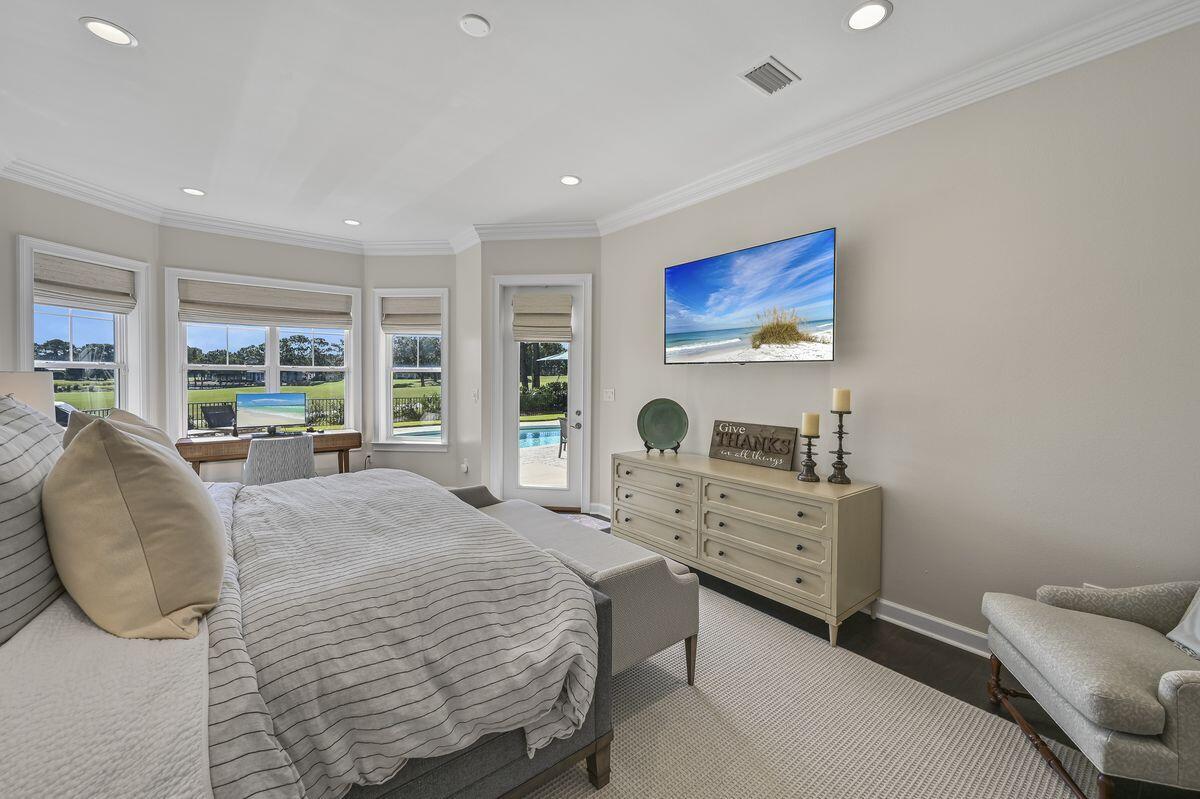 ISLAND GREEN - Residential