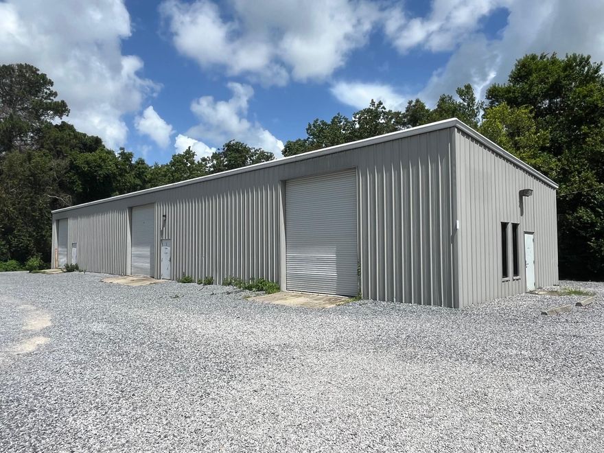 325 S Cedar is a 3750 sf storage/ warehouse building that is available for lease. This property is divided into a 1250 unit as well as a 2500sf unit. The 1250sf unit has one overhead door, a storage room and a restroom. The 2500sf unit has two overhead doors, several storage rooms and a restroom